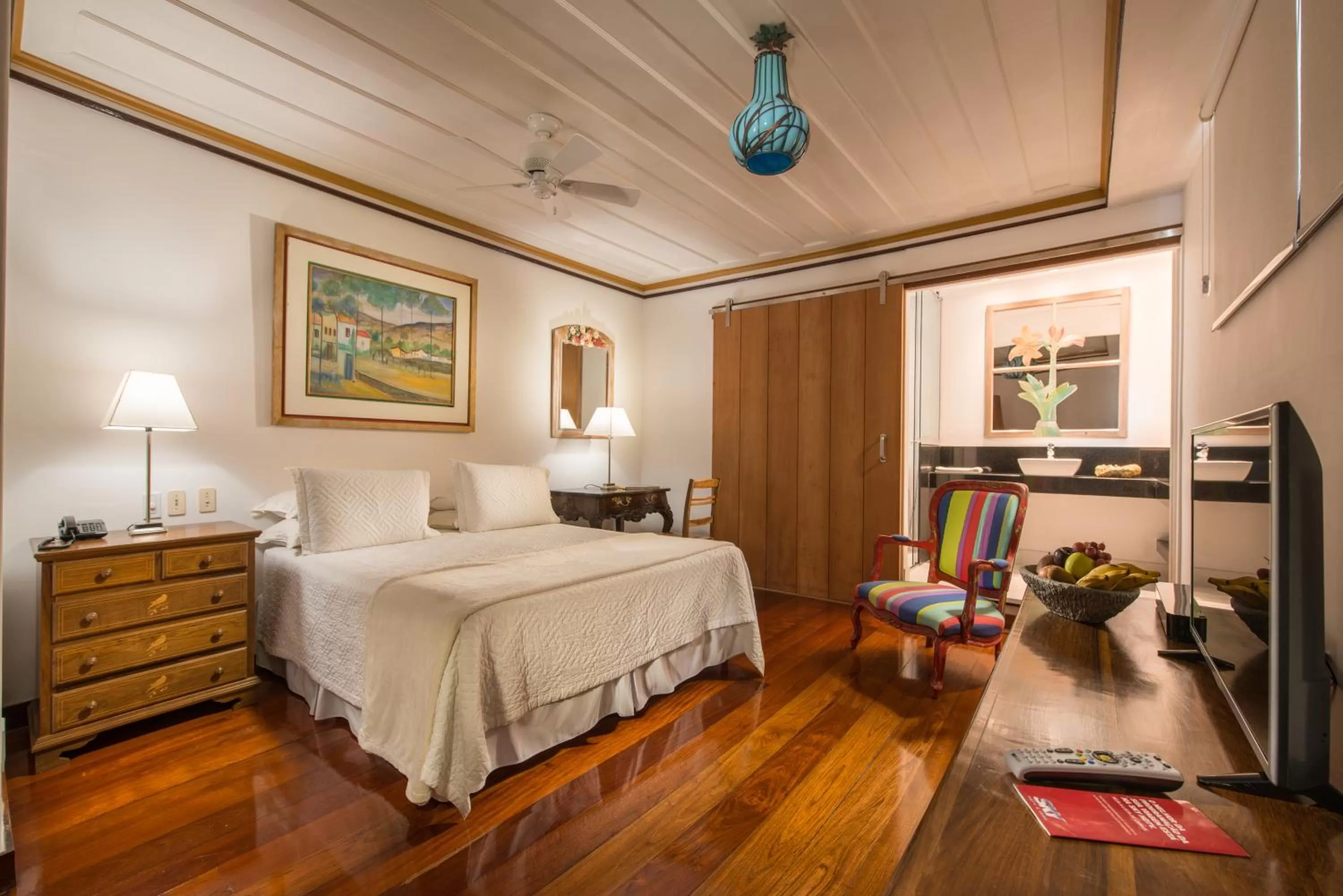 Photo of the whole room in Pousada do Mondego