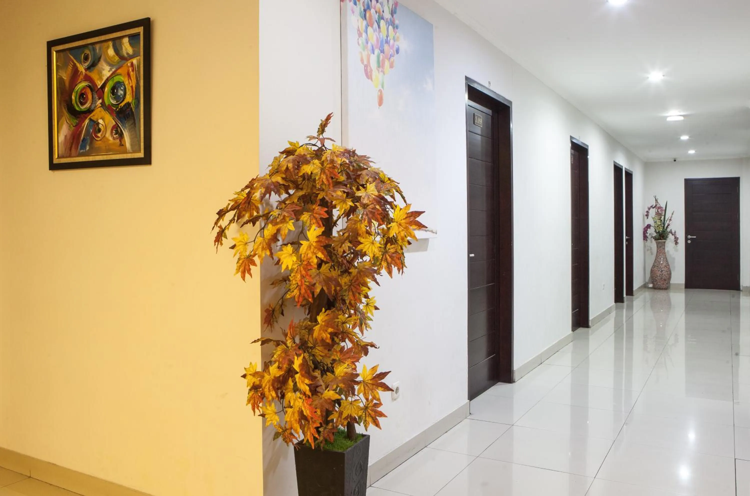 Facade/entrance in RedDoorz near Gedung Sate 2