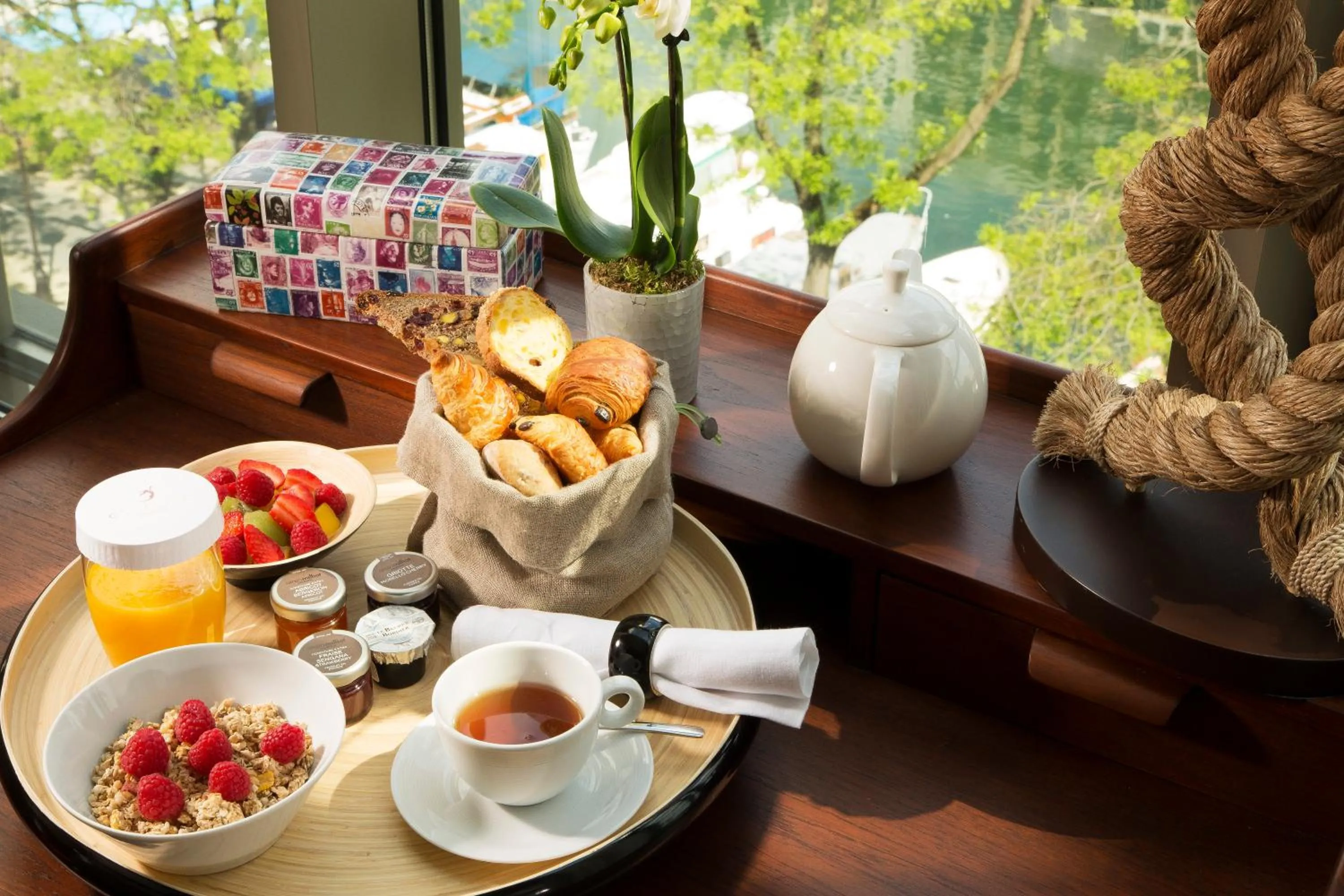 Seating area in Goralska Résidences Paris Bastille