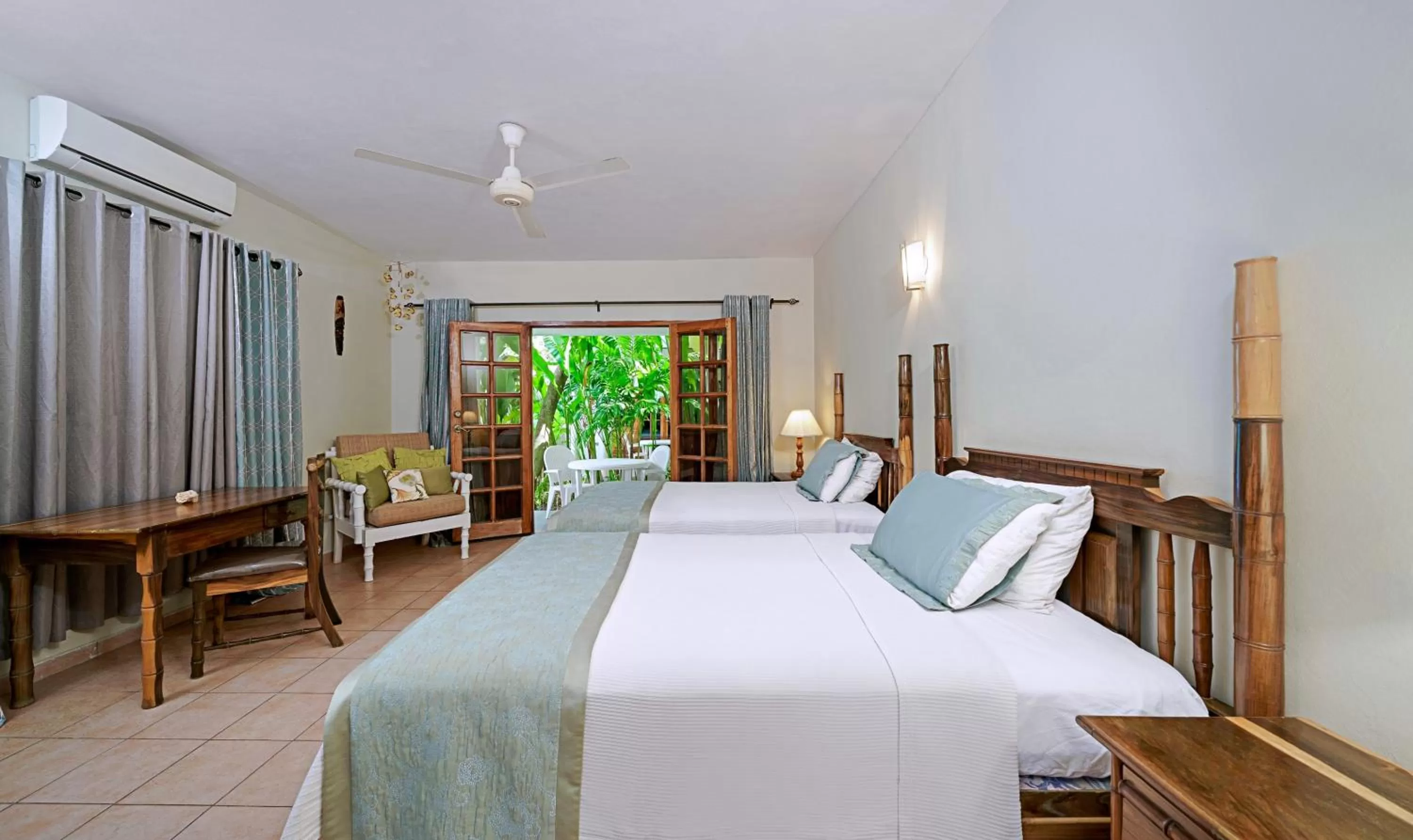 Bedroom, Bed in Beach House Condos, Negril