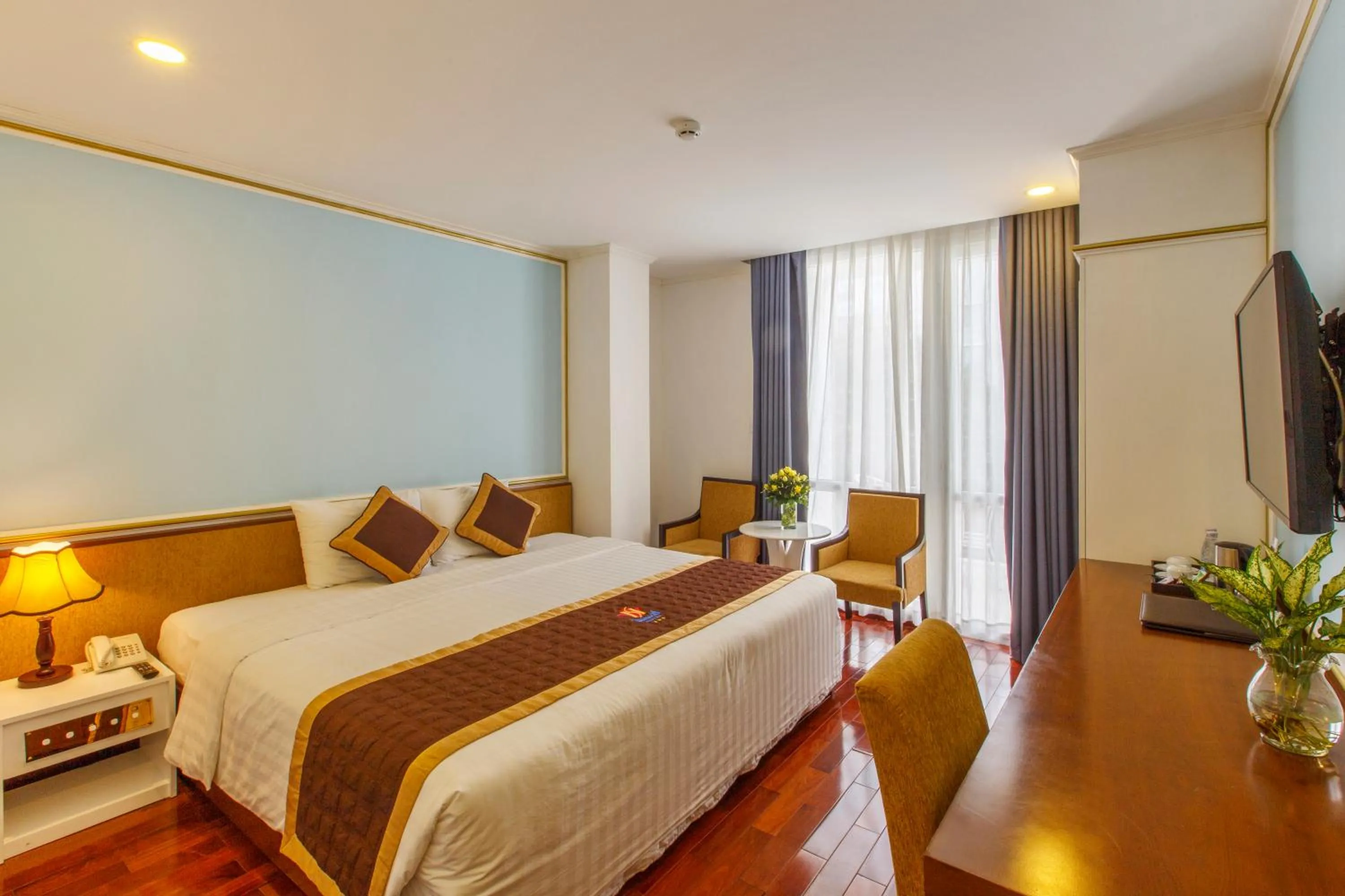 Bed in Huong Sen Annex Hotel