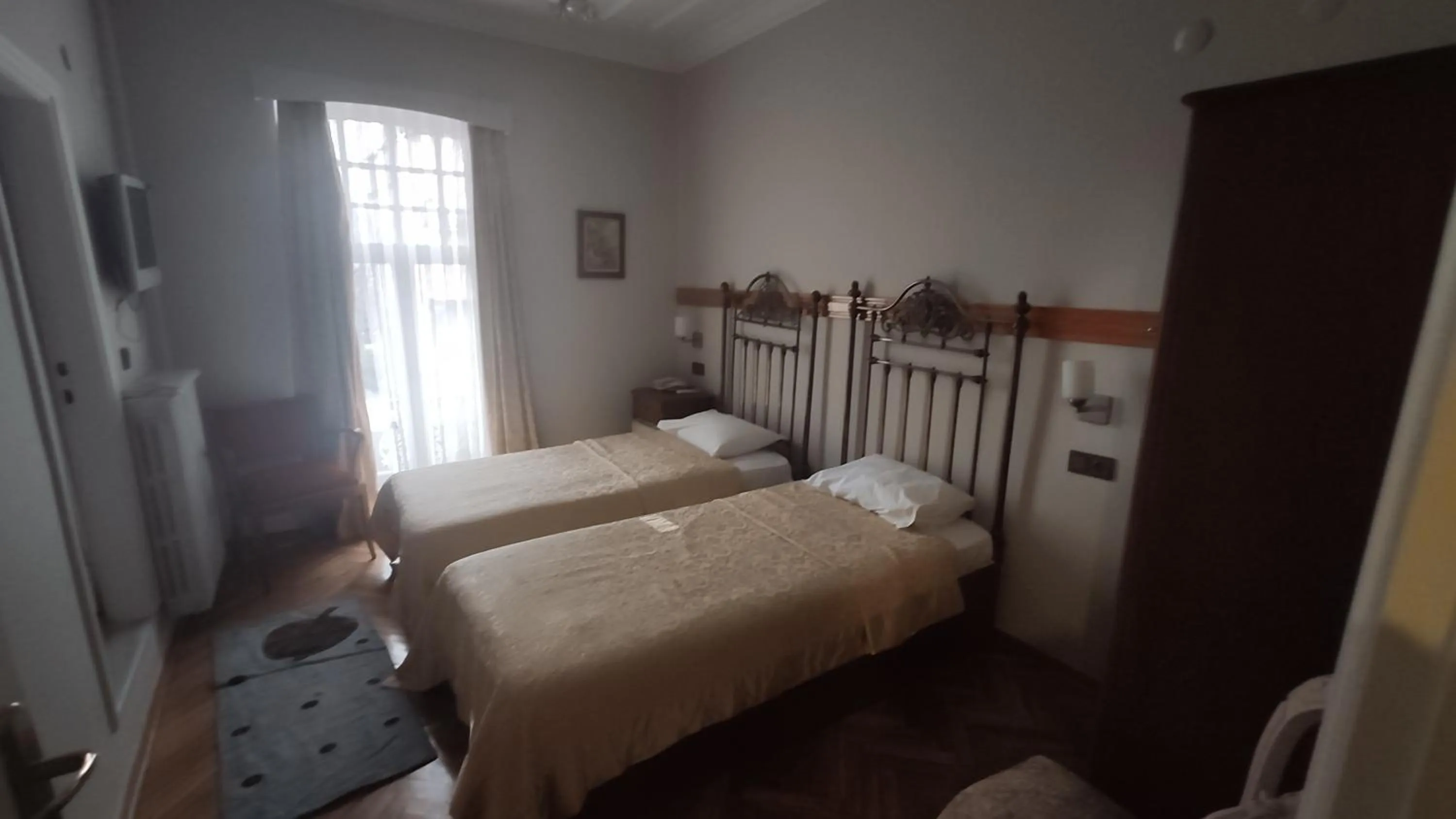 Bed in Turkoman Hotel