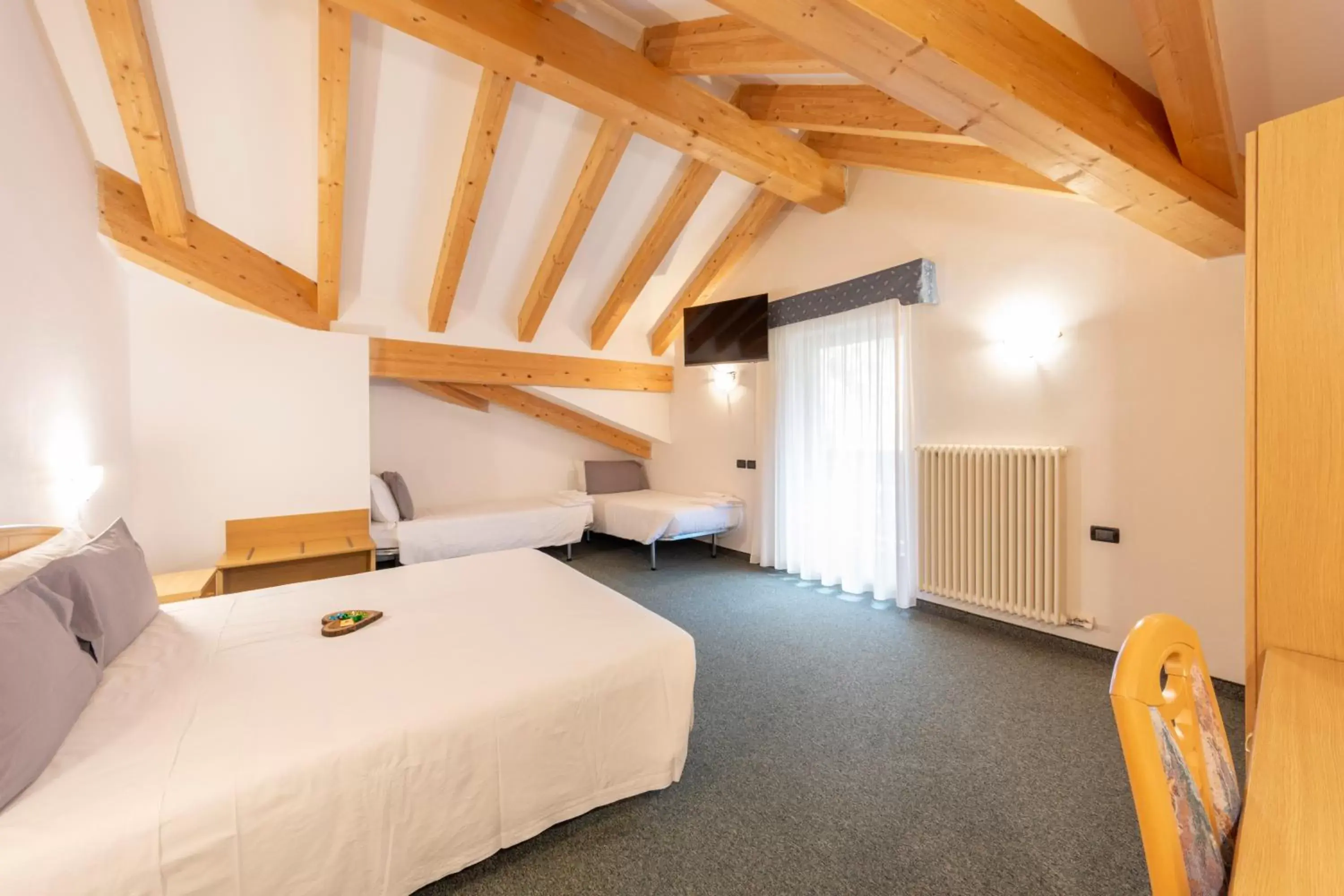 Superior Quadruple Room in Hotel Valsorda Superior Quadruple Room in Hotel Valsorda