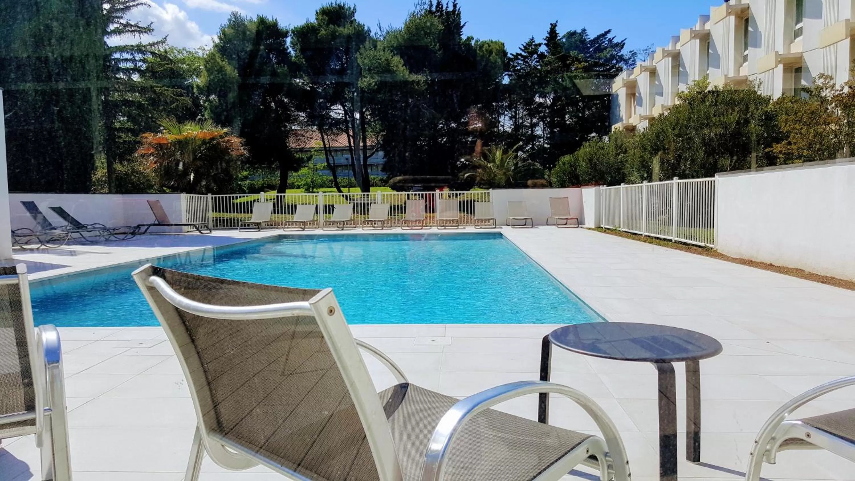 Swimming pool in Novotel Narbonne Sud A9/A61