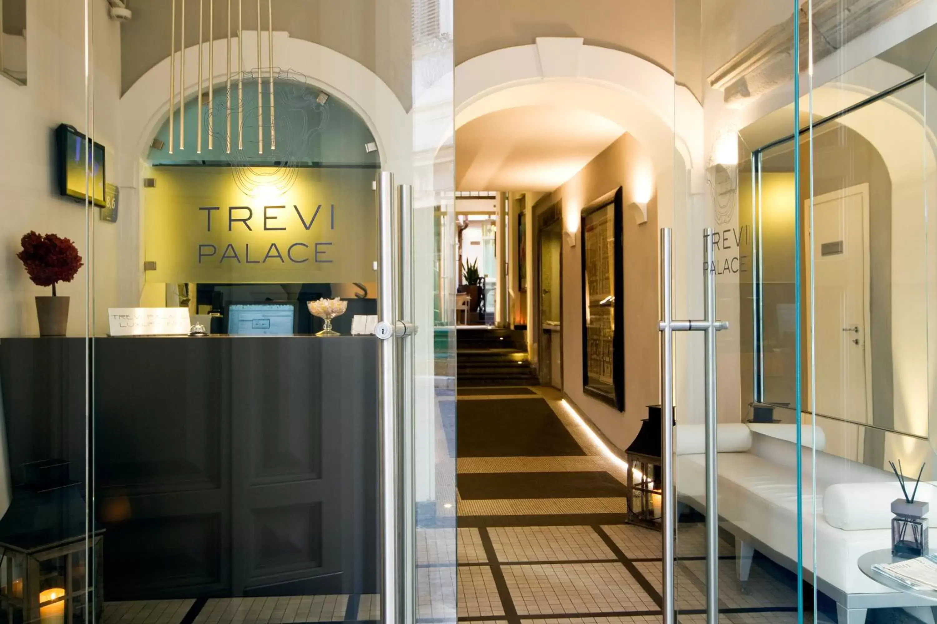 Trevi Palace Luxury Inn Trevi Palace Luxury Inn