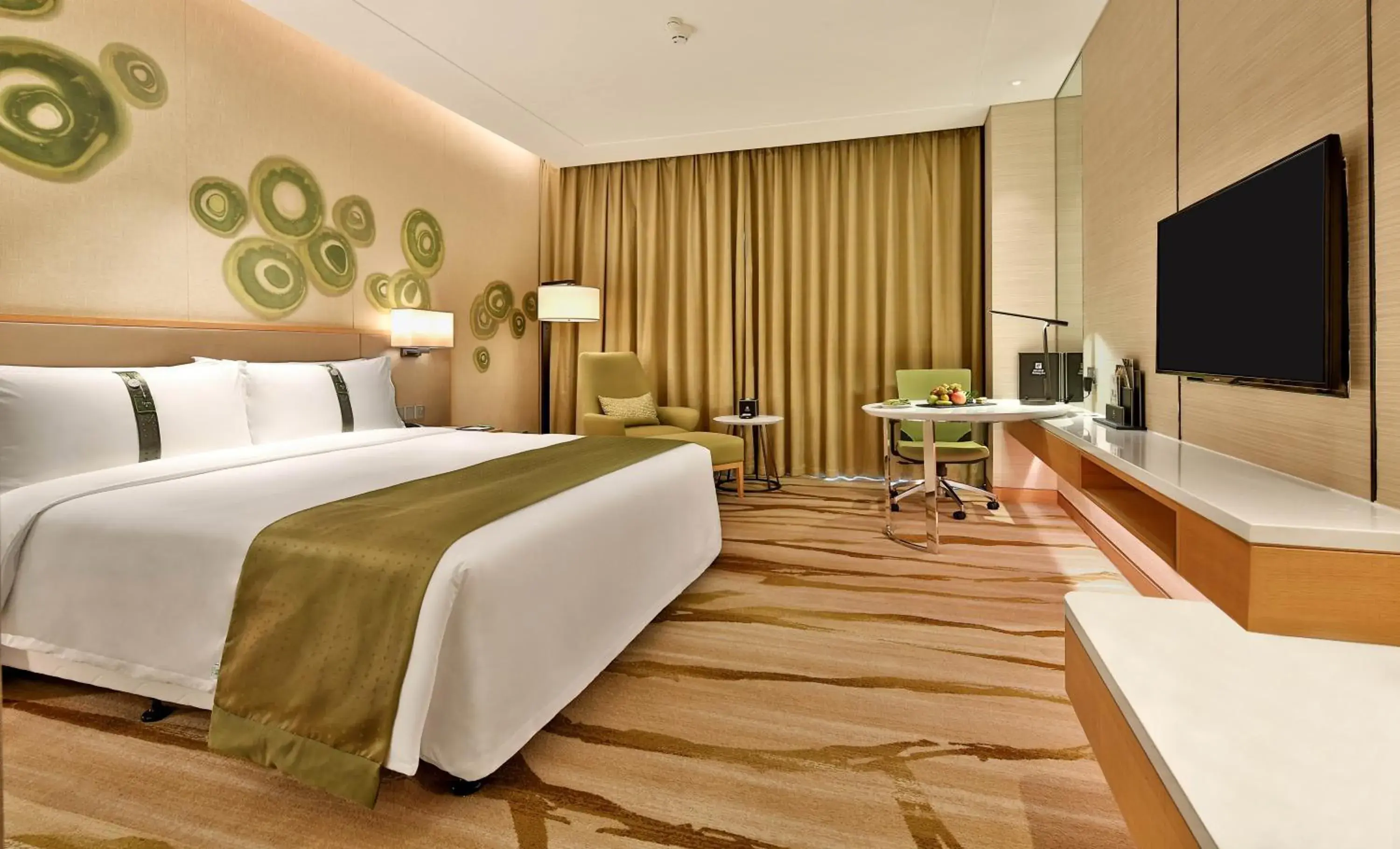 Standard King Room in Holiday Inn Chengdu Qinhuang by IHG Standard King Room in Holiday Inn Chengdu Qinhuang by IHG