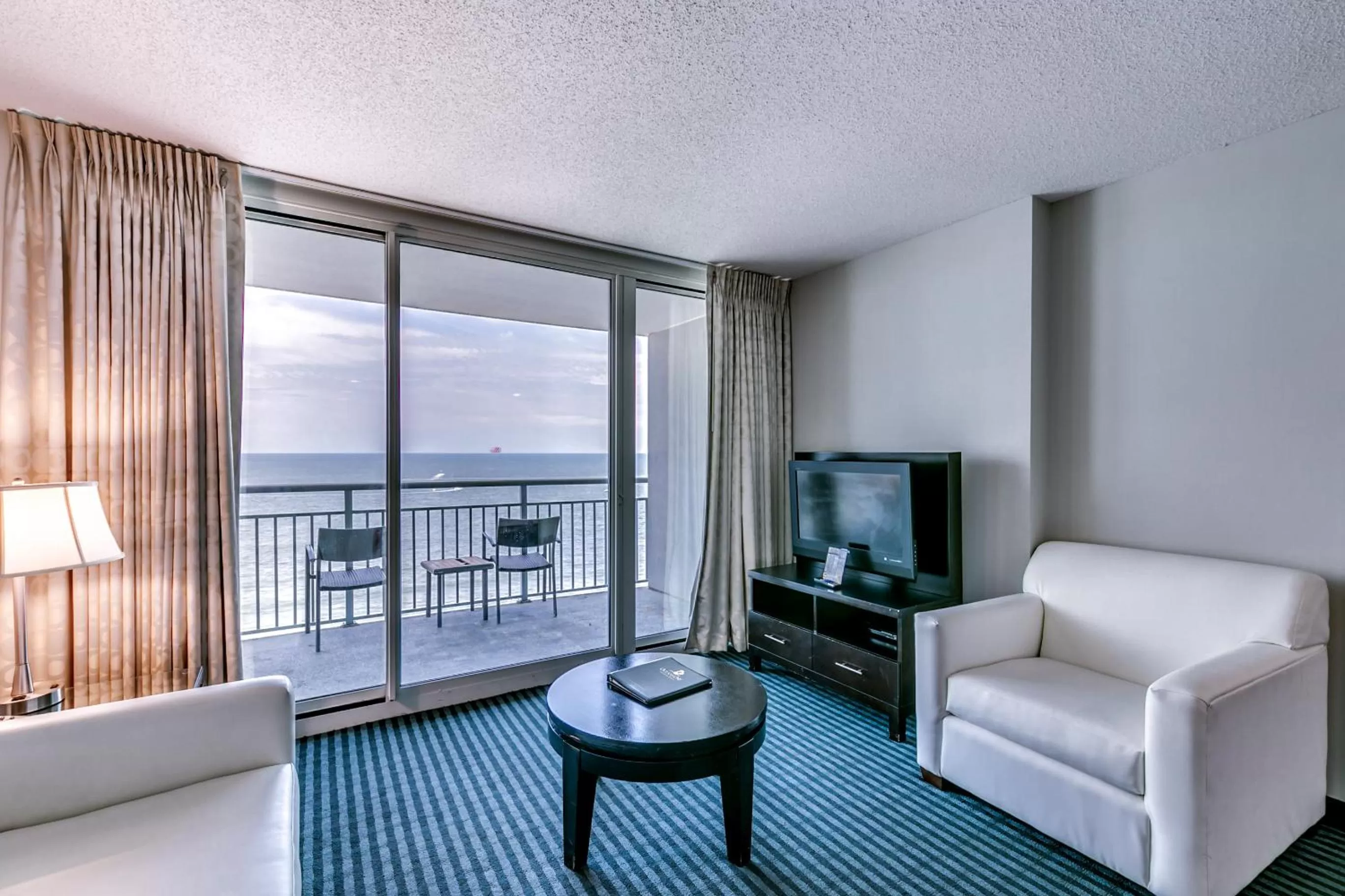 TV and multimedia in Oceans One Resort