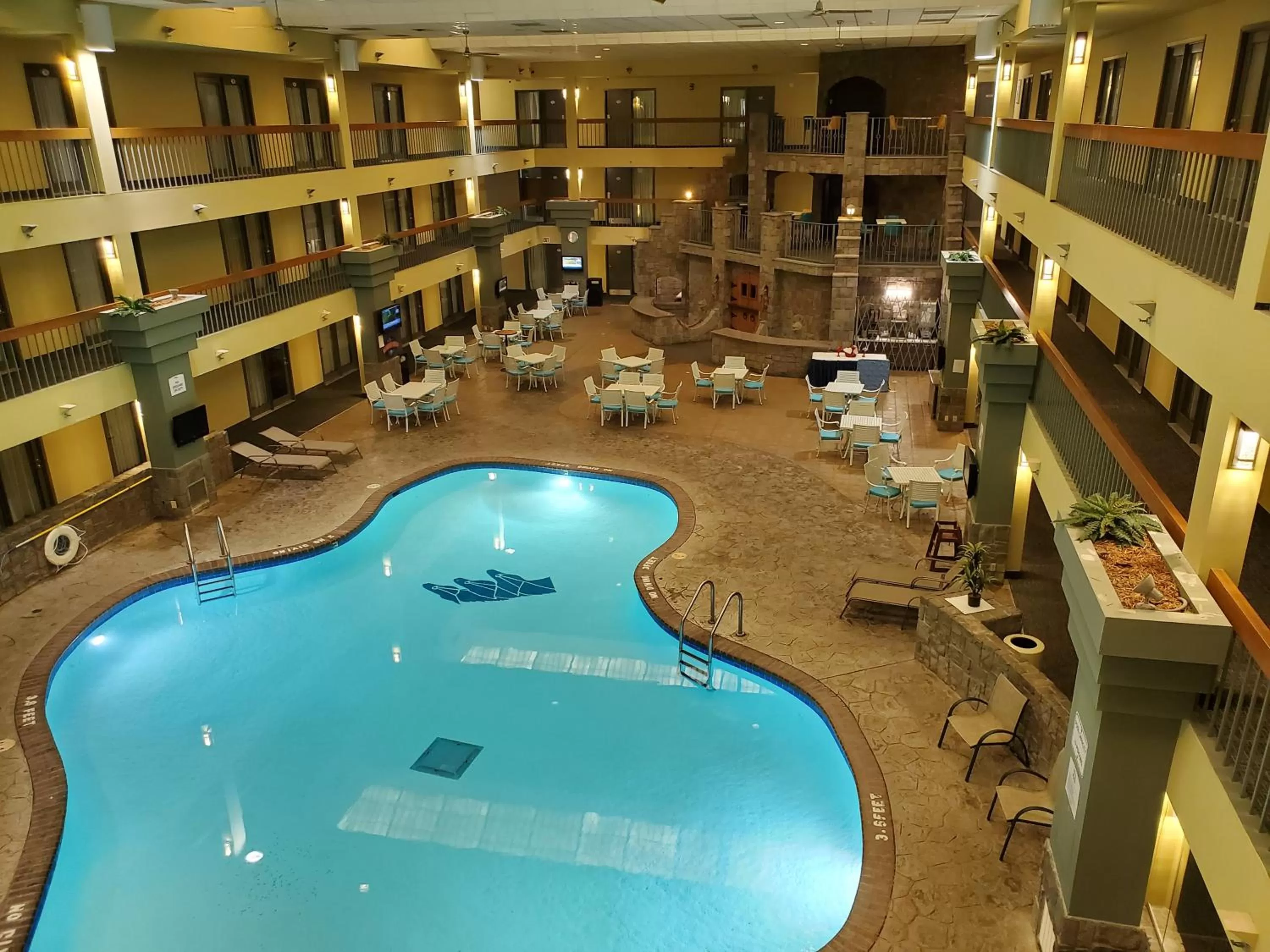 Seating area in Baymont by Wyndham Shakopee