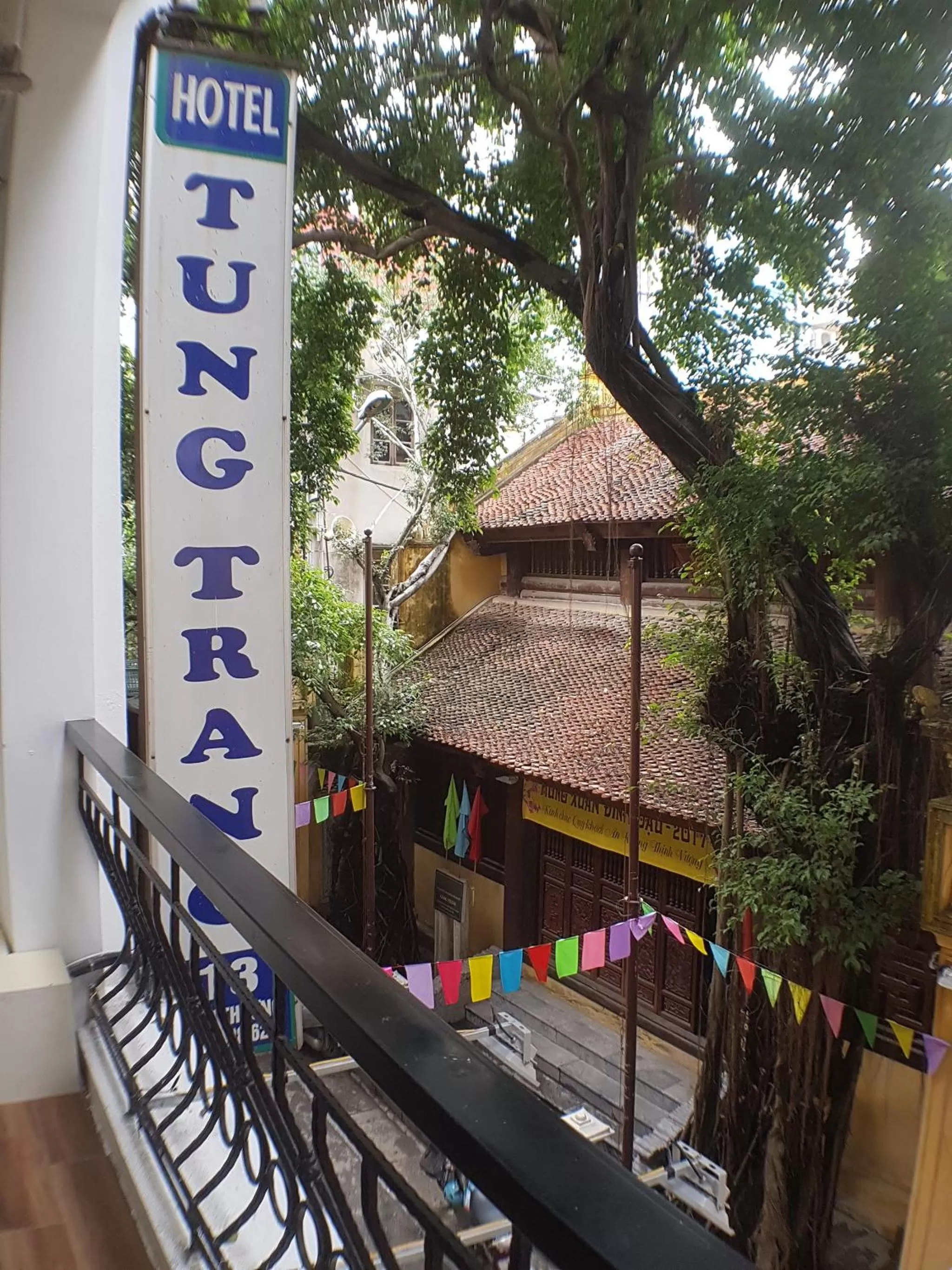 Street view in Tung Trang Hotel