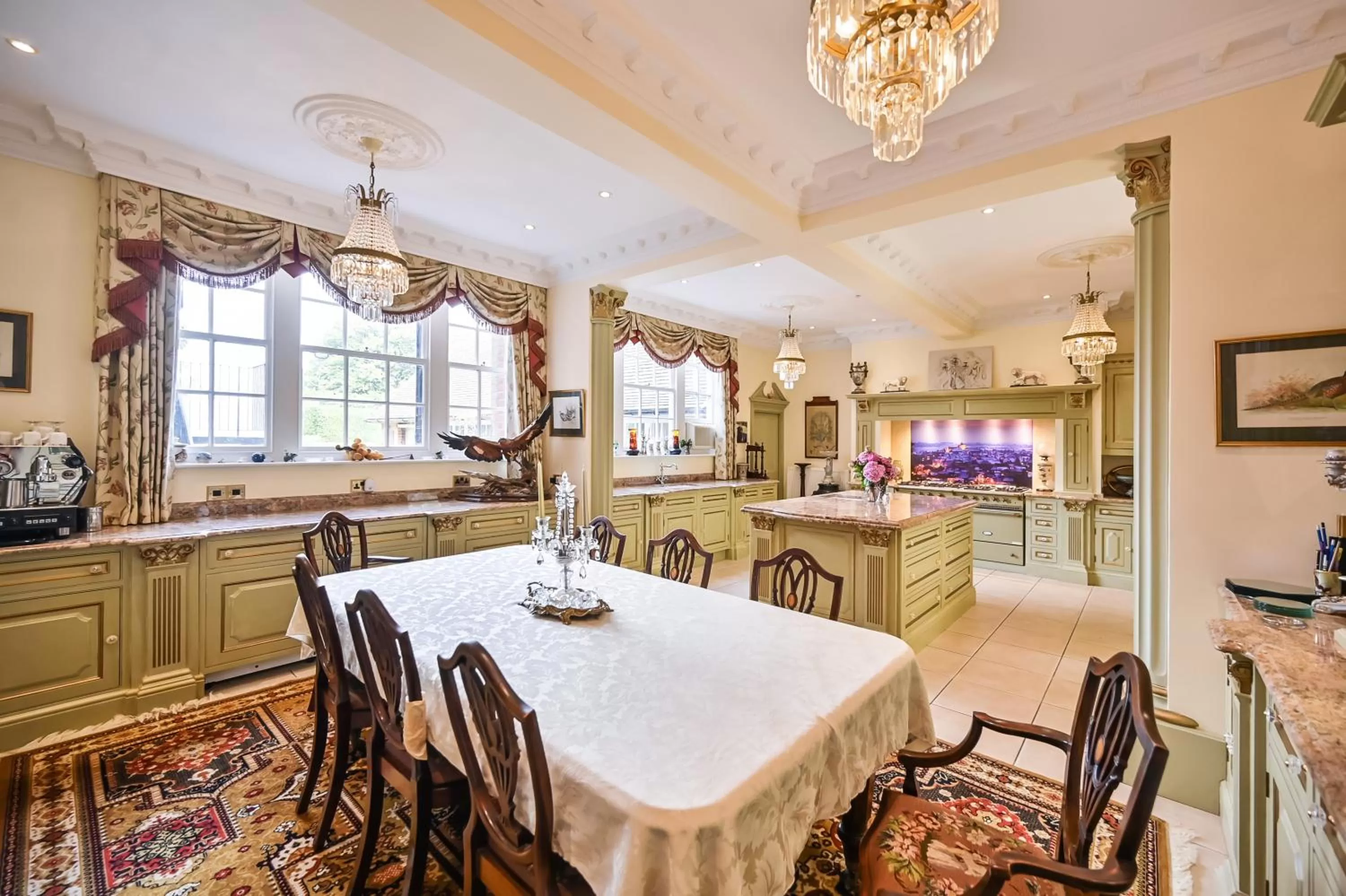 Kitchen or kitchenette in Saltcote Place