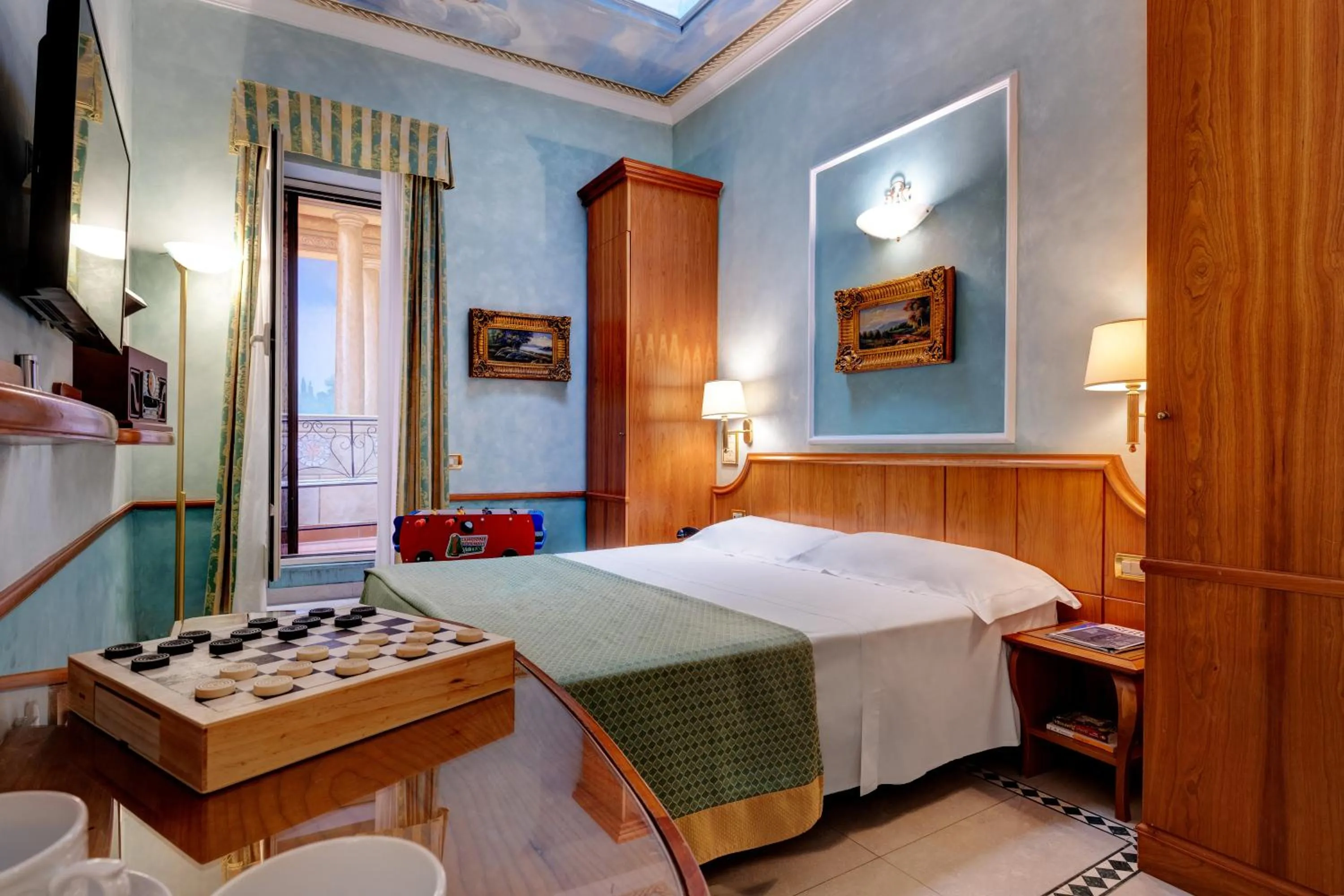 Photo of the whole room, Bed in Hotel Amalfi