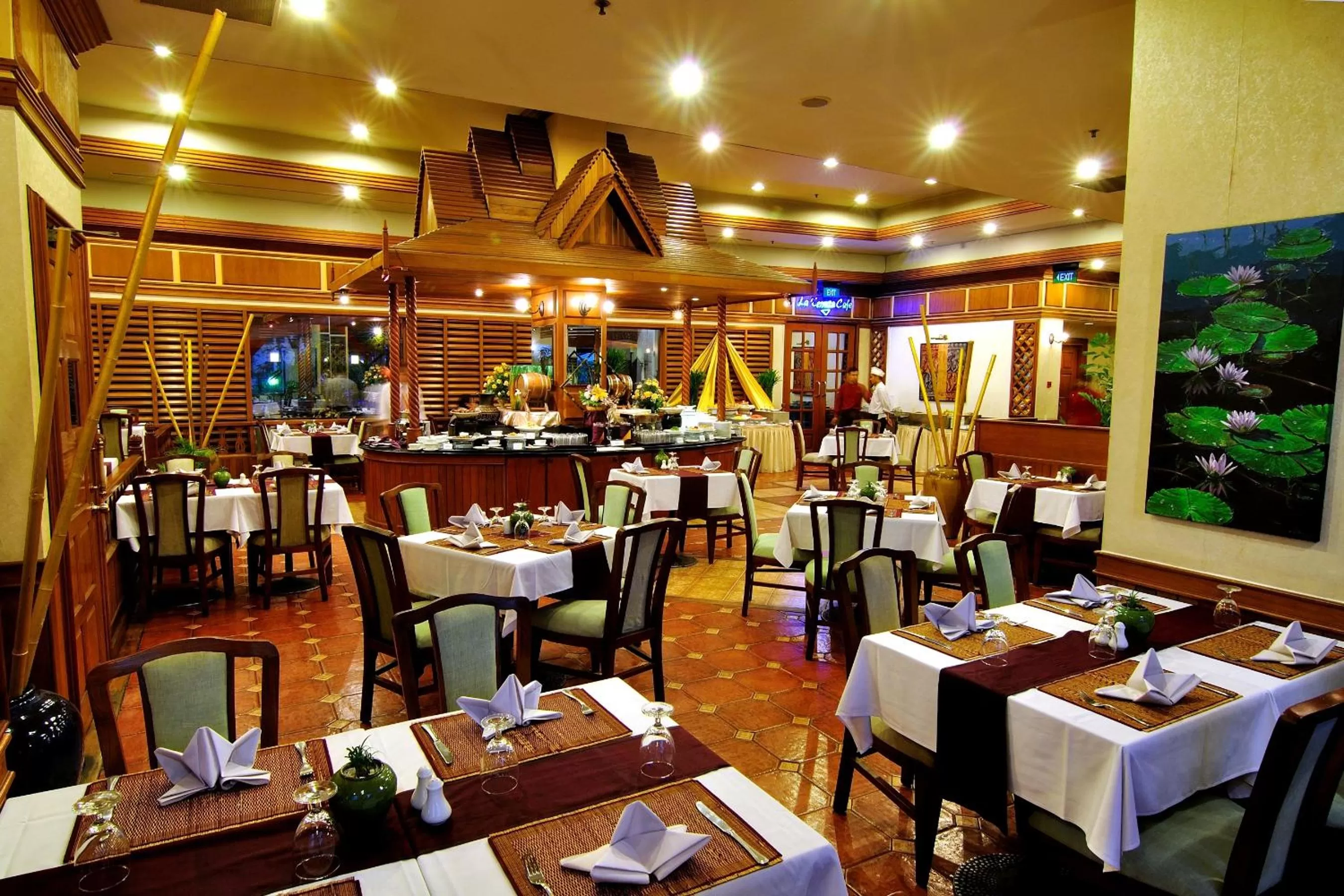 Restaurant/places to eat in Summit Parkview Yangon