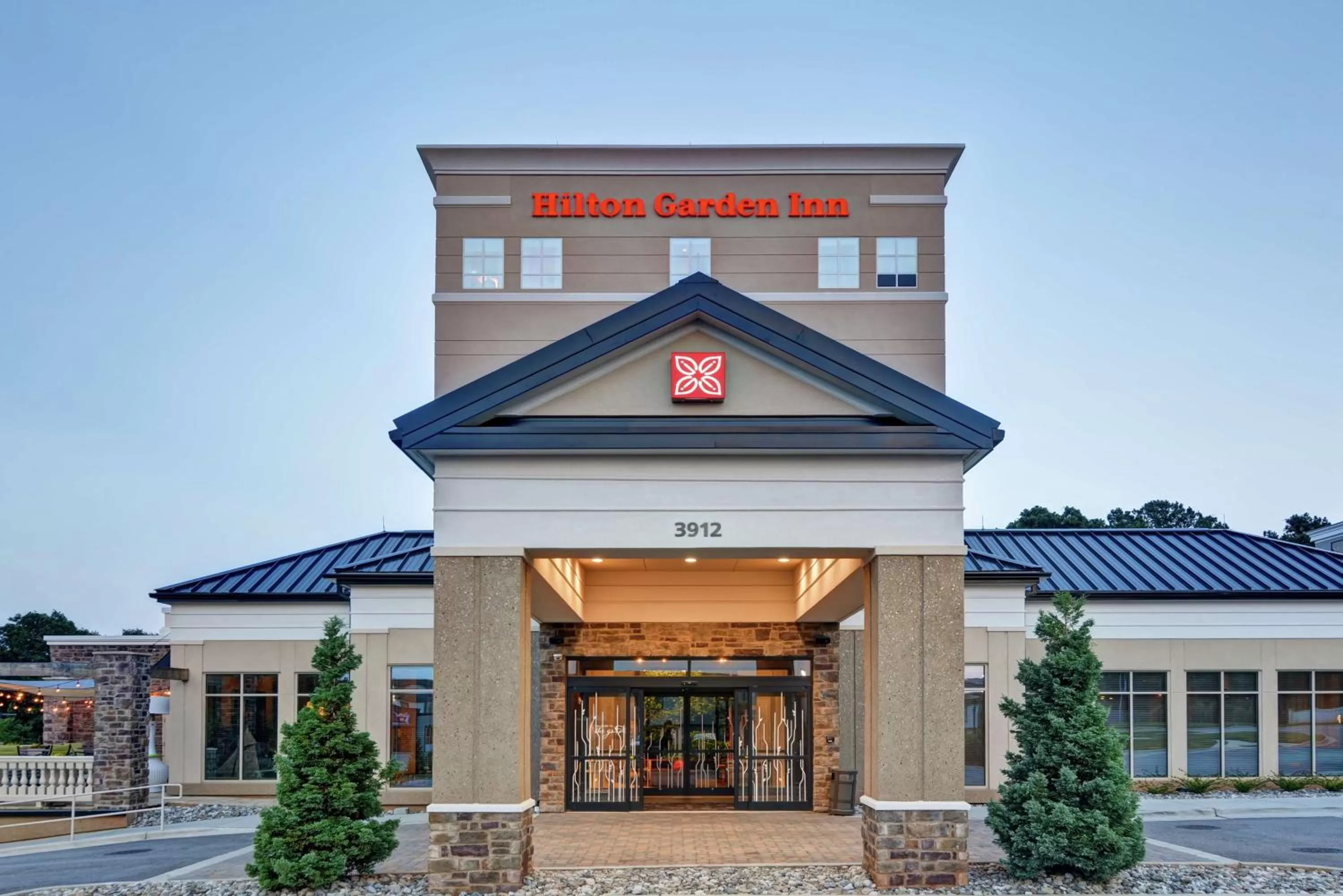 Property building in Hilton Garden Inn Raleigh/Crabtree Valley
