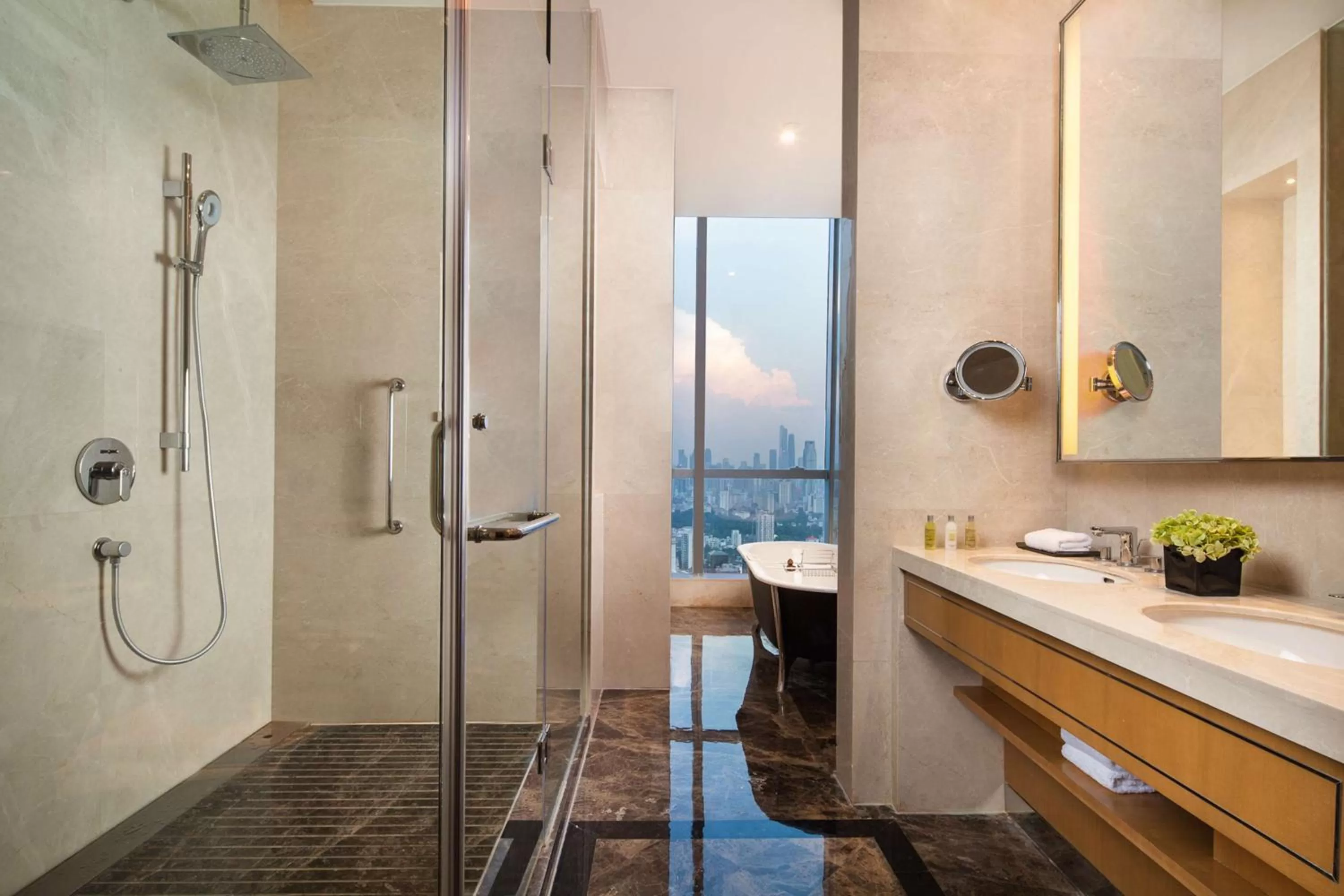 Bathroom in DoubleTree by Hilton Guangzhou - Near Beijing Road Pedestrian Street