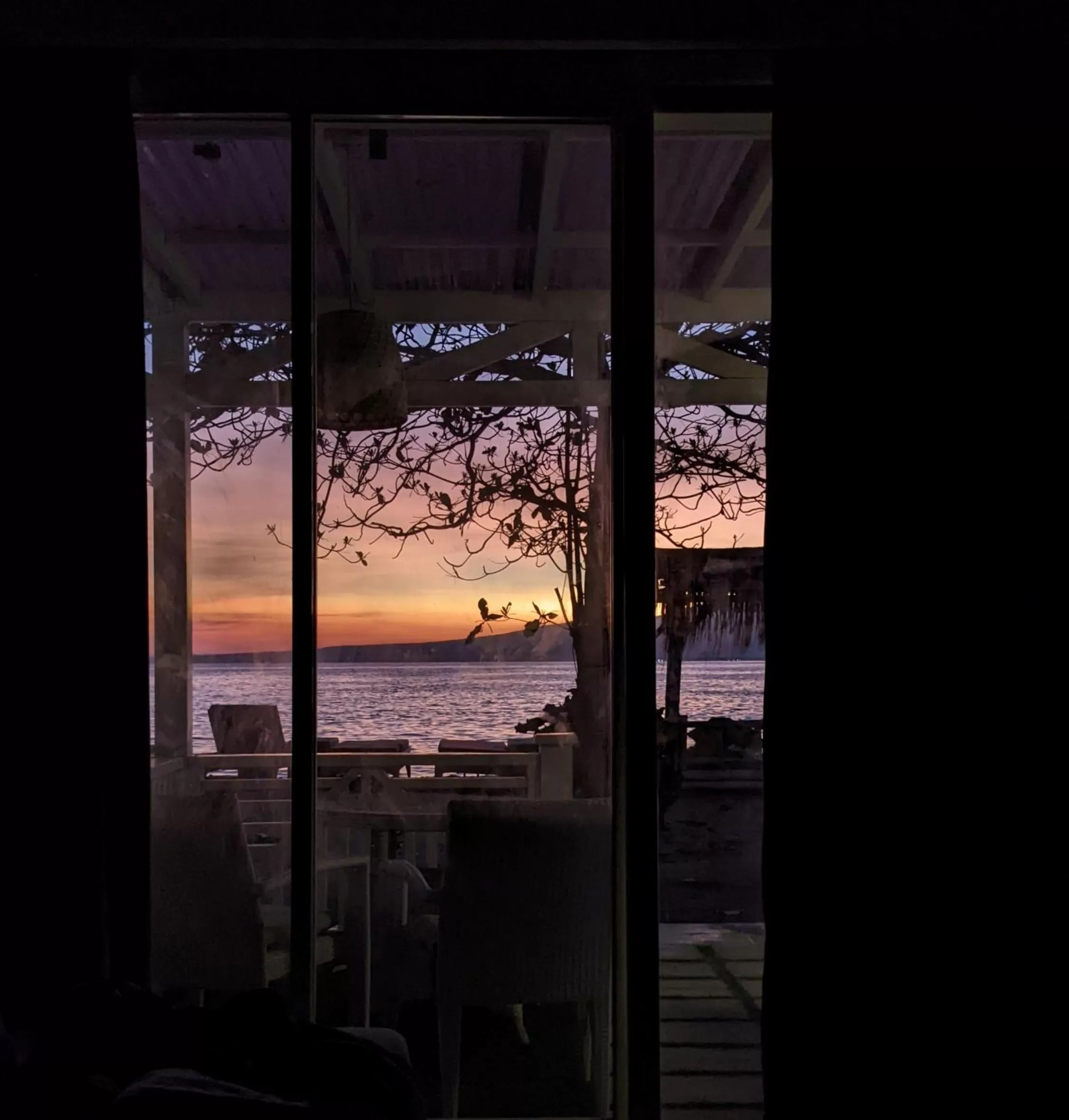 Sunrise in Gili Meno Mojo Beach Resort