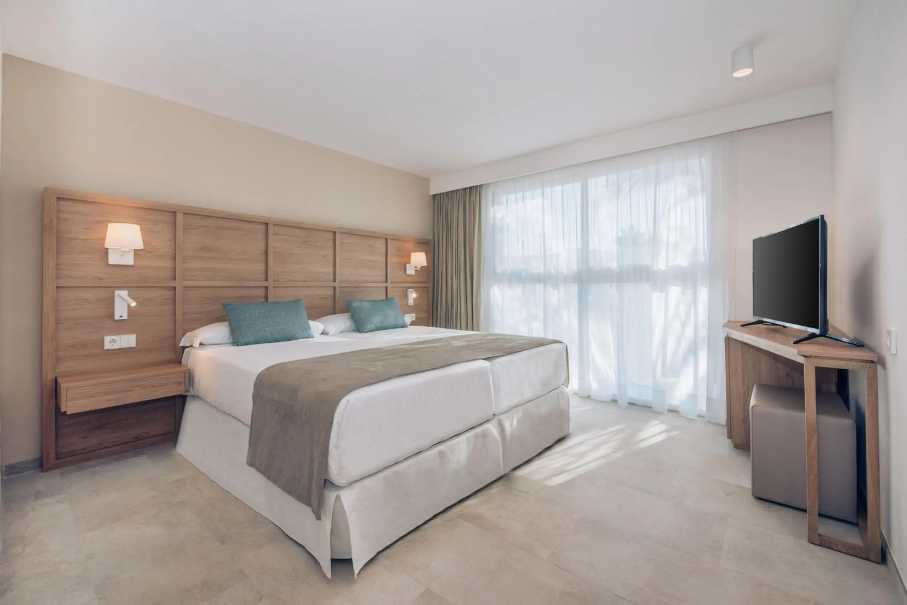 Double Room in Iberostar Waves Cala Domingos All Inclusive Double Room in Iberostar Waves Cala Domingos All Inclusive