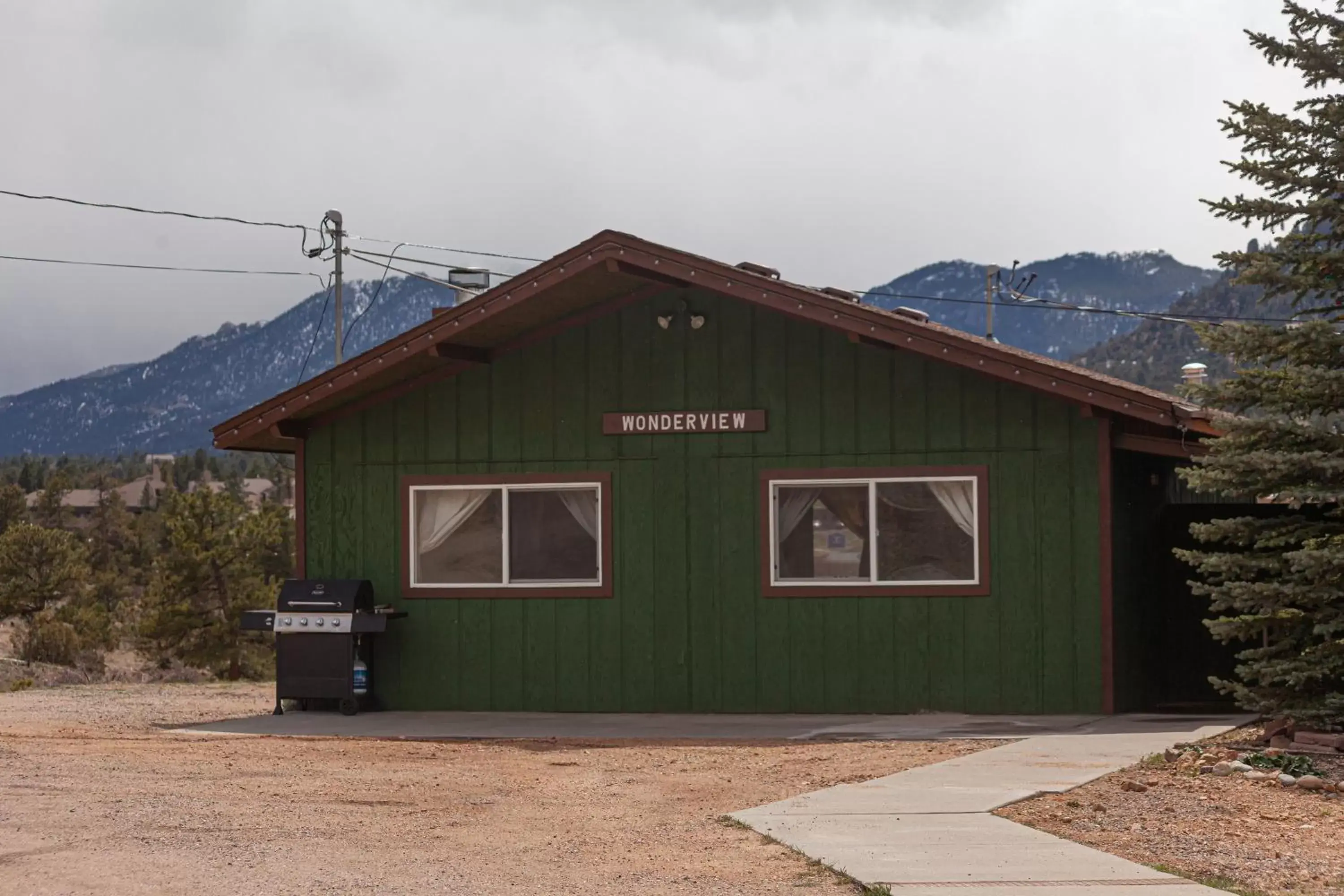 Family Room with Lake View in Estes Lake Lodge Family Room with Lake View in Estes Lake Lodge