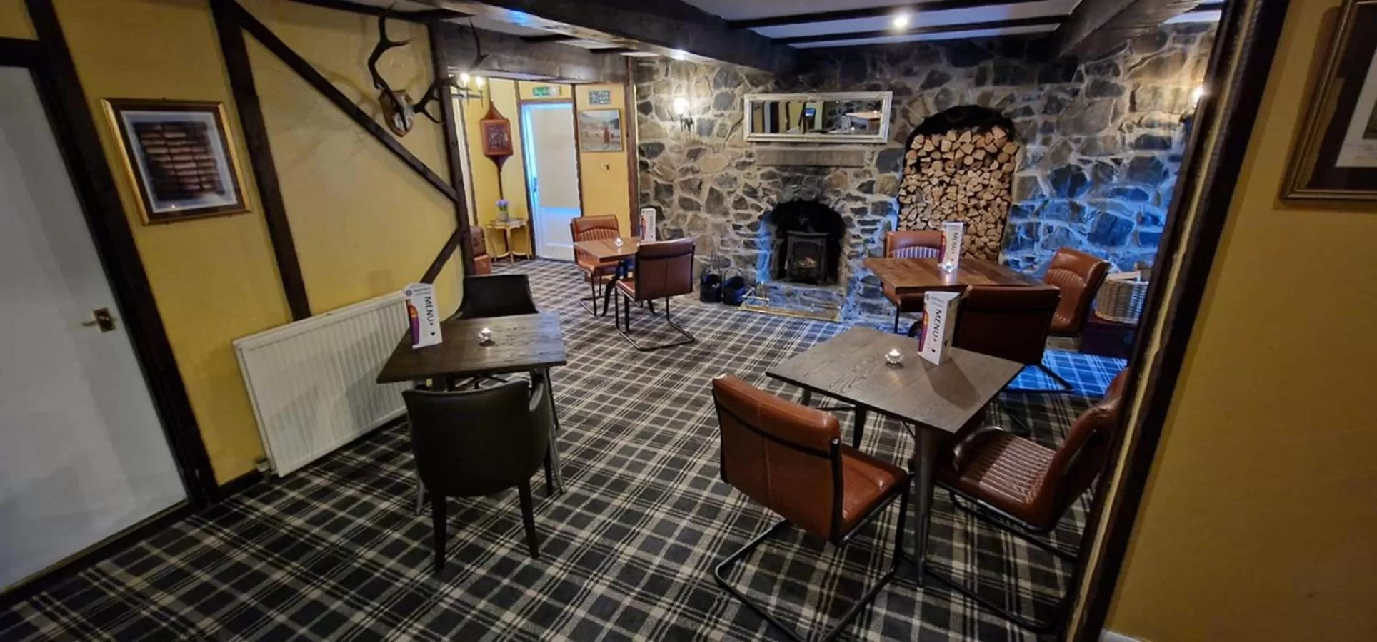 Lounge or bar in The Inn At Lathones