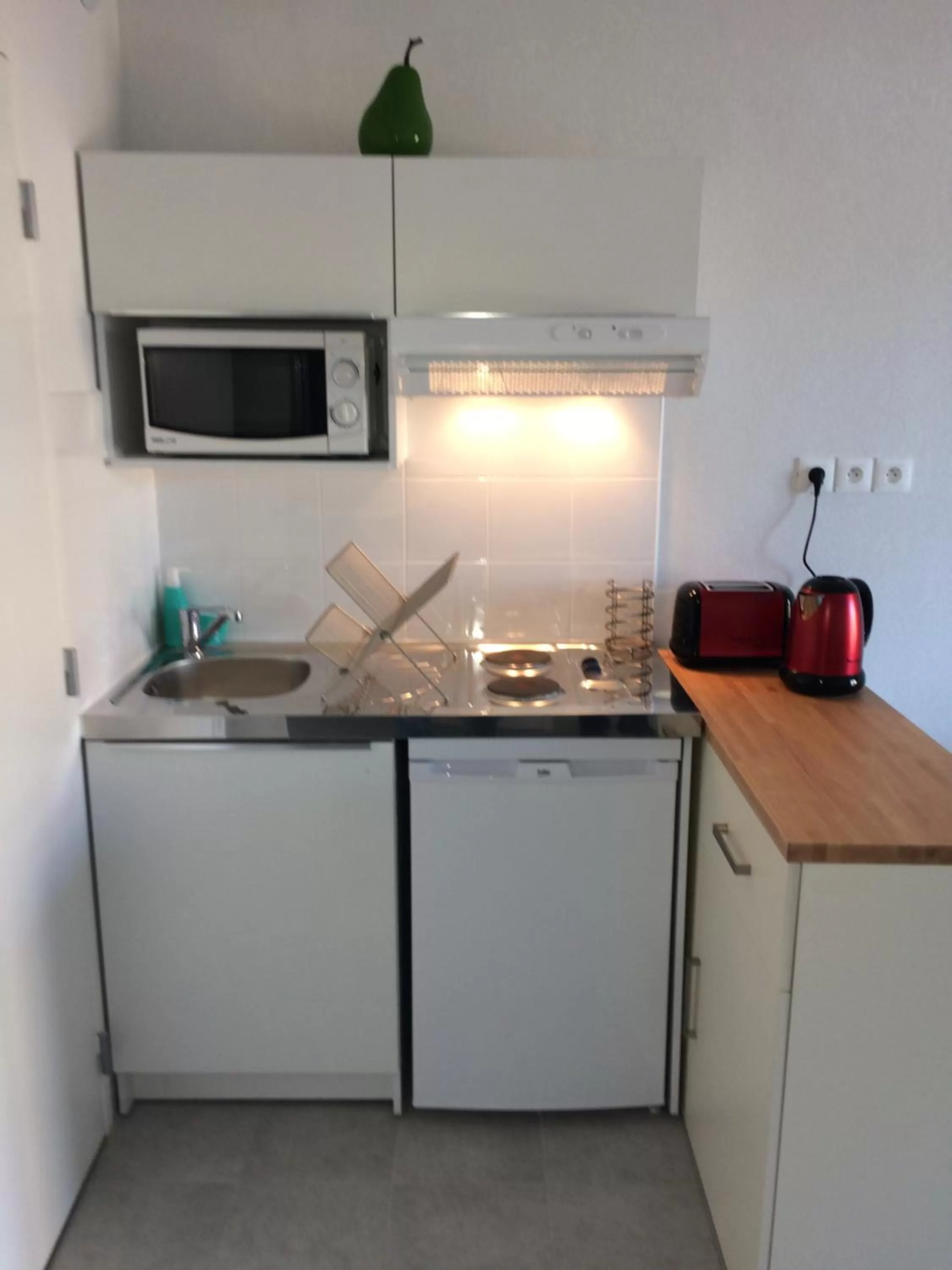 Kitchen or kitchenette in Résidence Estérazur