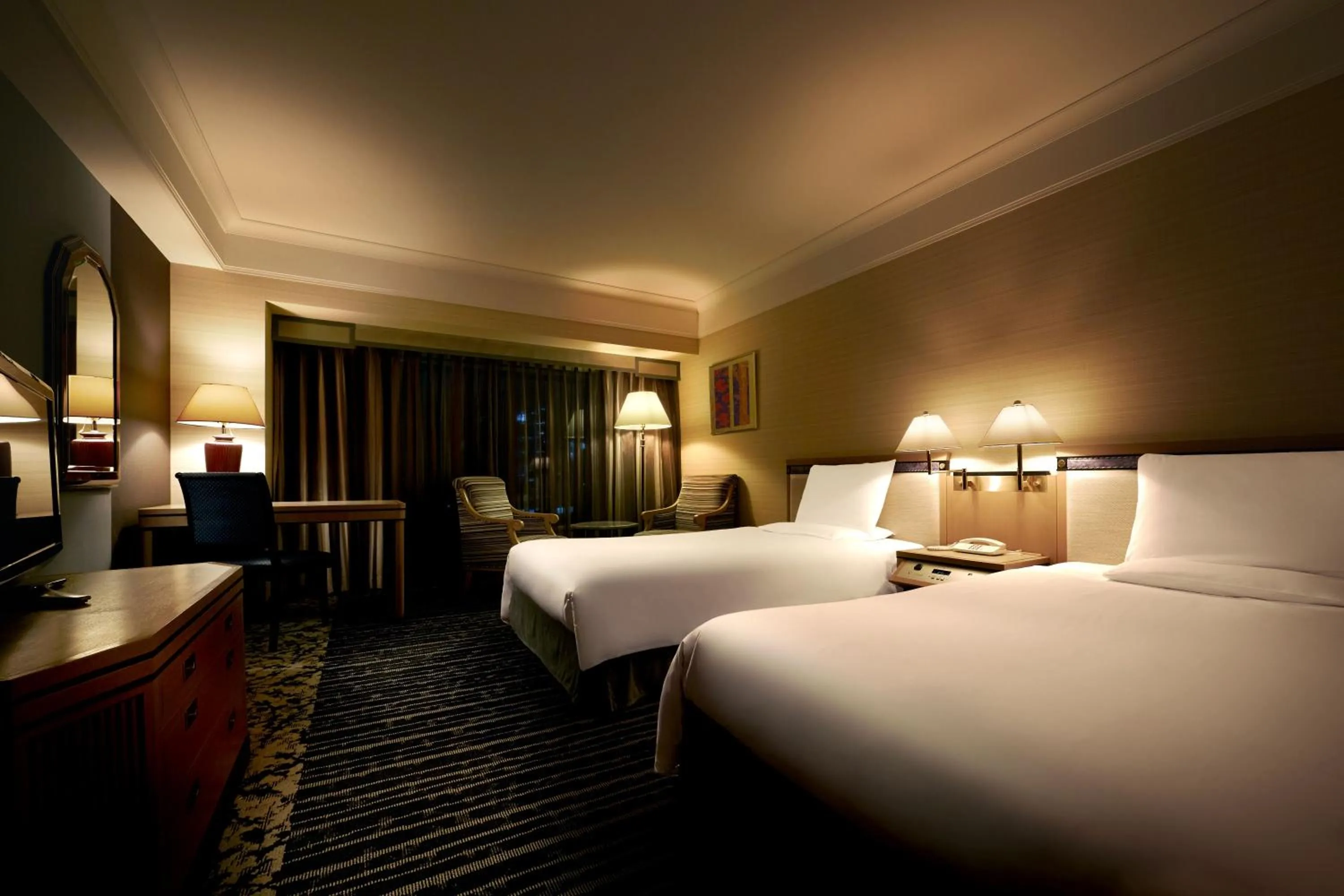 Night, Bed in Hotel New Otani Osaka