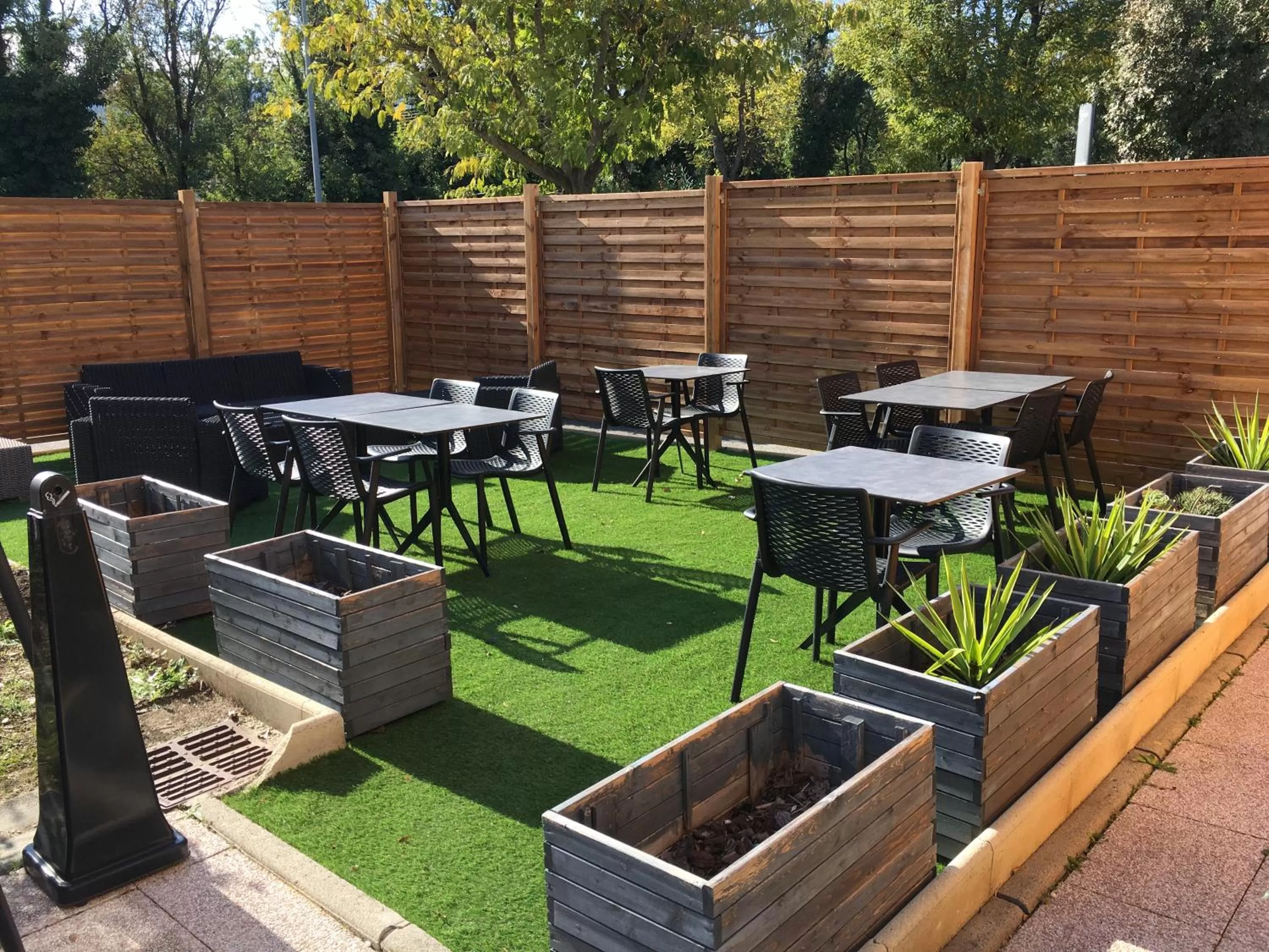 Balcony/Terrace in Kyriad Direct Marseille Est La Valentine