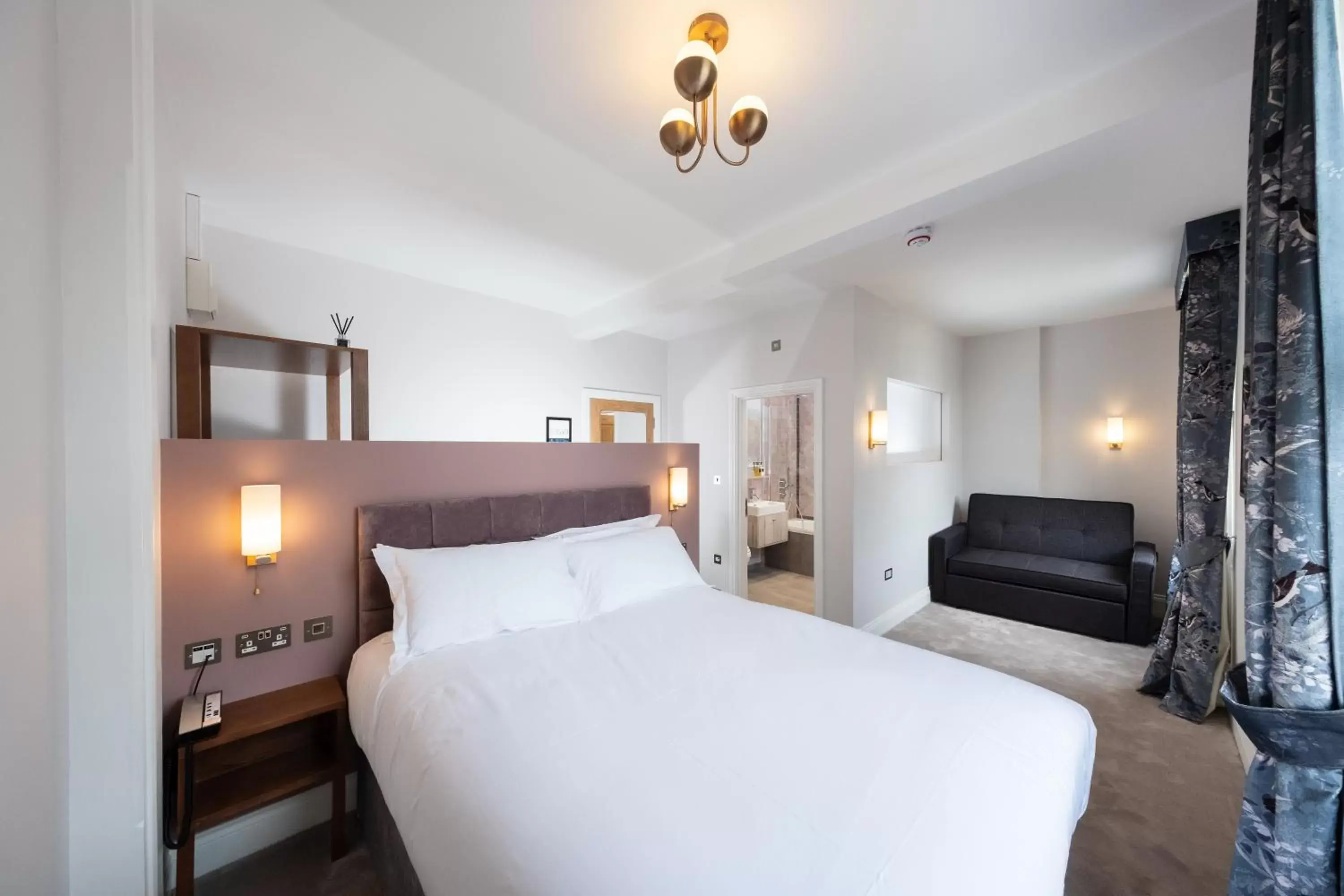 Double Room in The Kings Arms Double Room in The Kings Arms