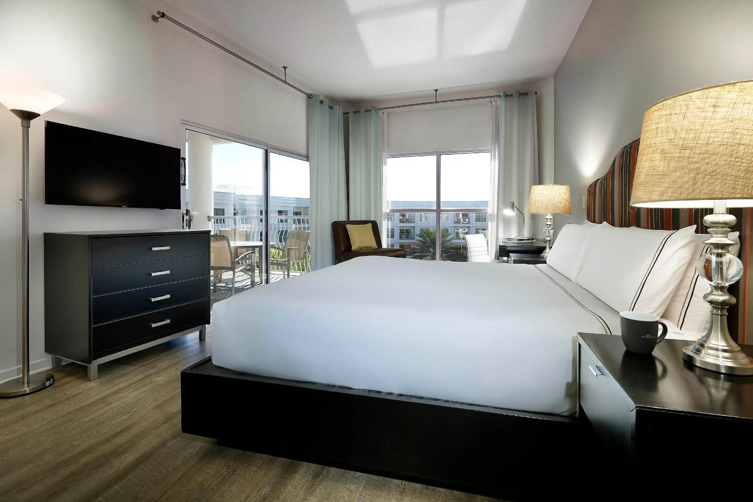 Photo of the whole room, Bed in Meliá Orlando Celebration