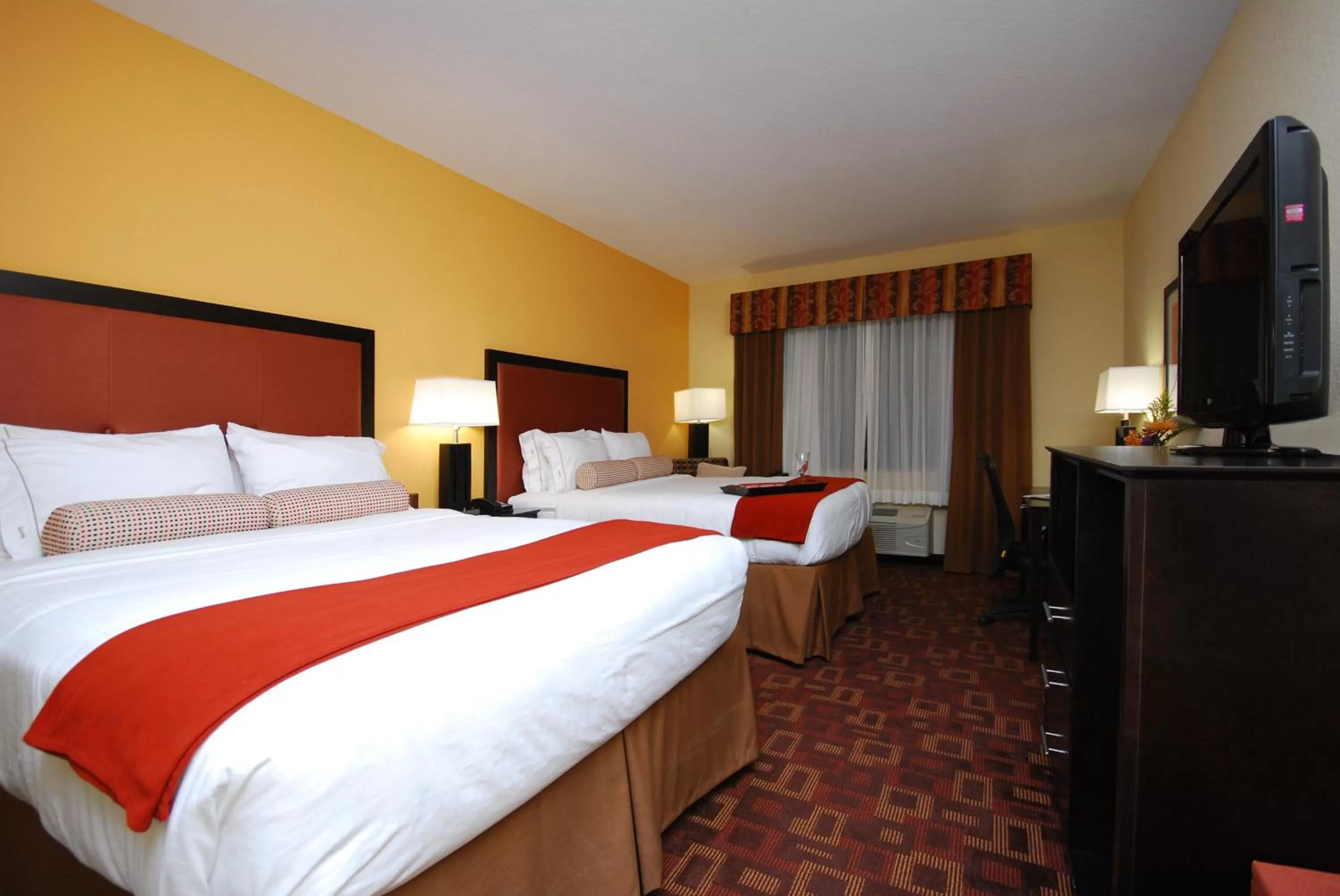 Queen Room with Two Queen Beds - Hearing Accessible in Holiday Inn Express & Suites Gonzales, an IHG Hotel