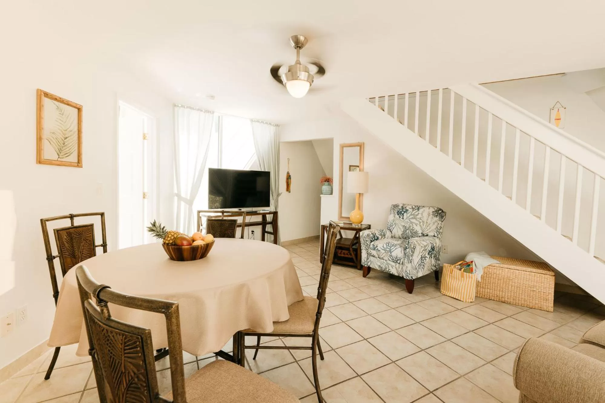 Living room in Pyramids in Florida