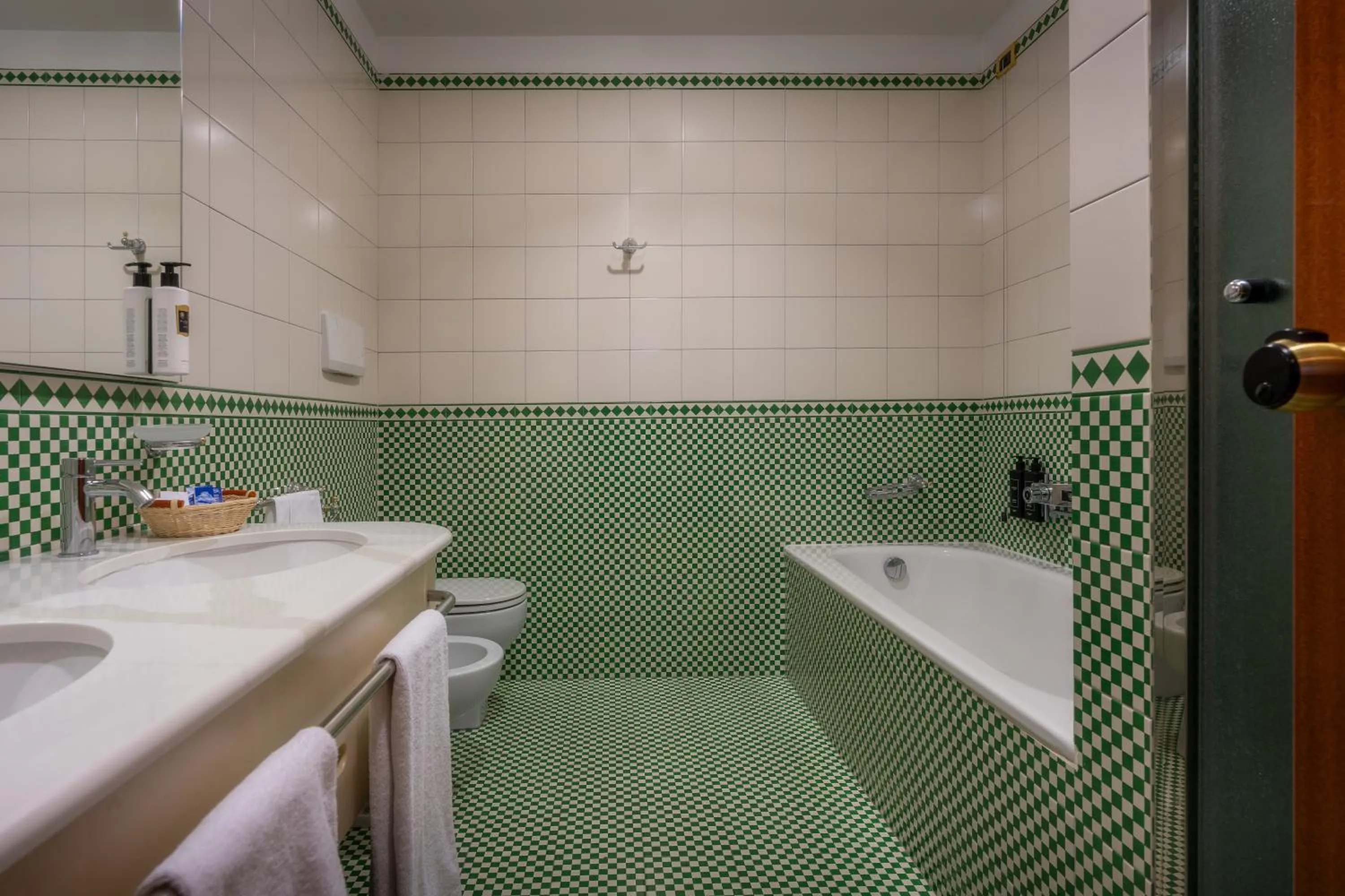 Shower in Hotel Crivi's