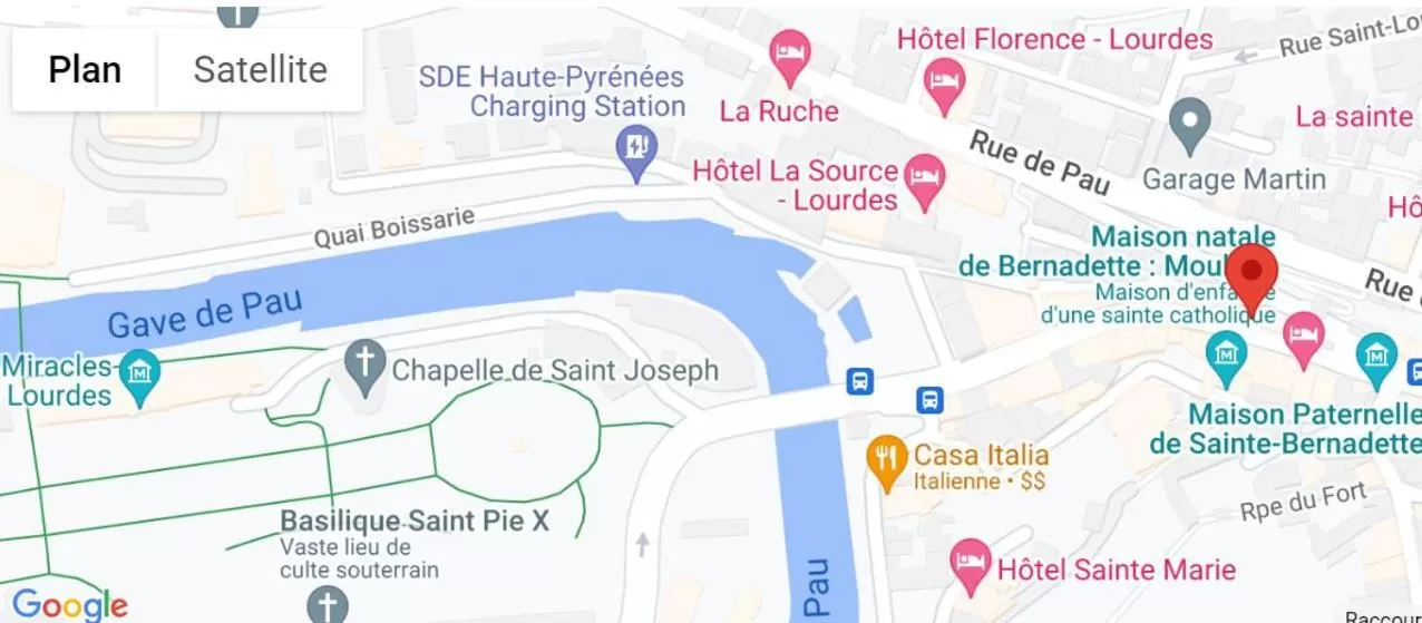 Studio with balcony St Therese de Lisieux in la Résidence Berceau de Bernadette - Bernadette's cradle - Near Bernadette'House