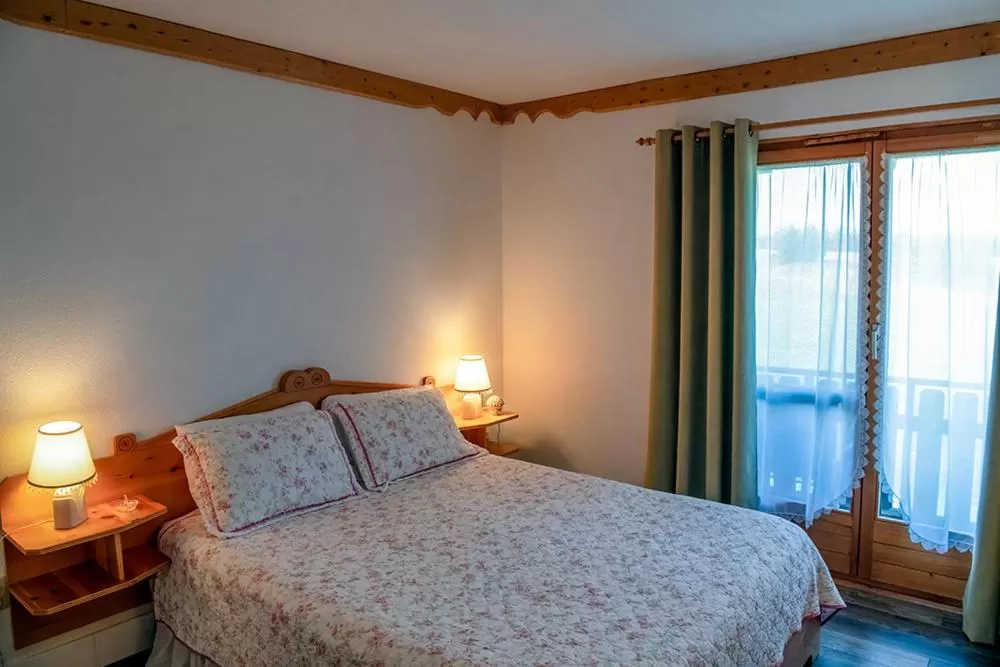 Bed in Edelweiss Inn Nova Scotia