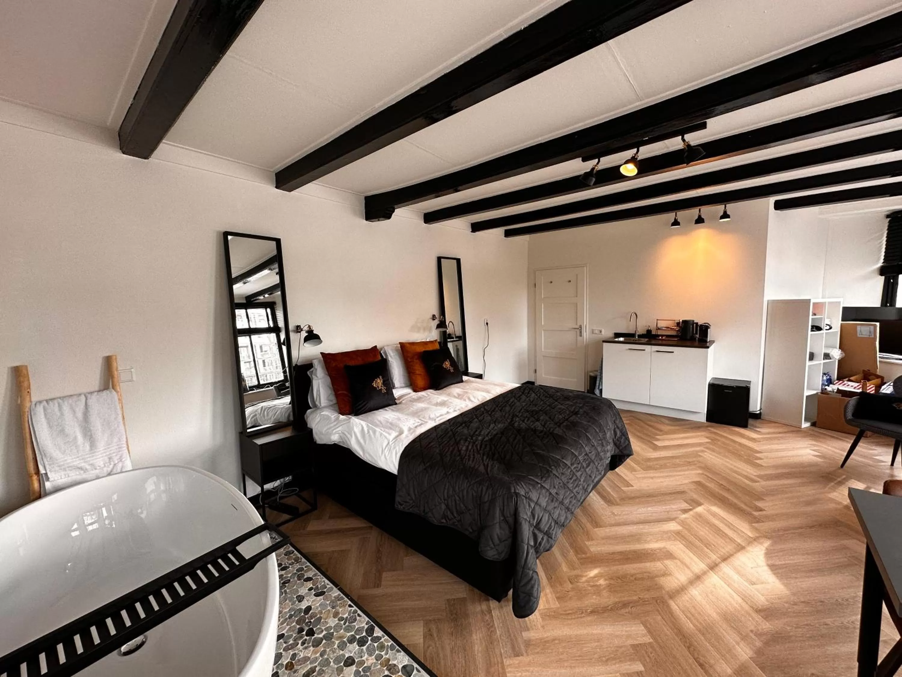 Bed in Borrel & Bed Onder zeil