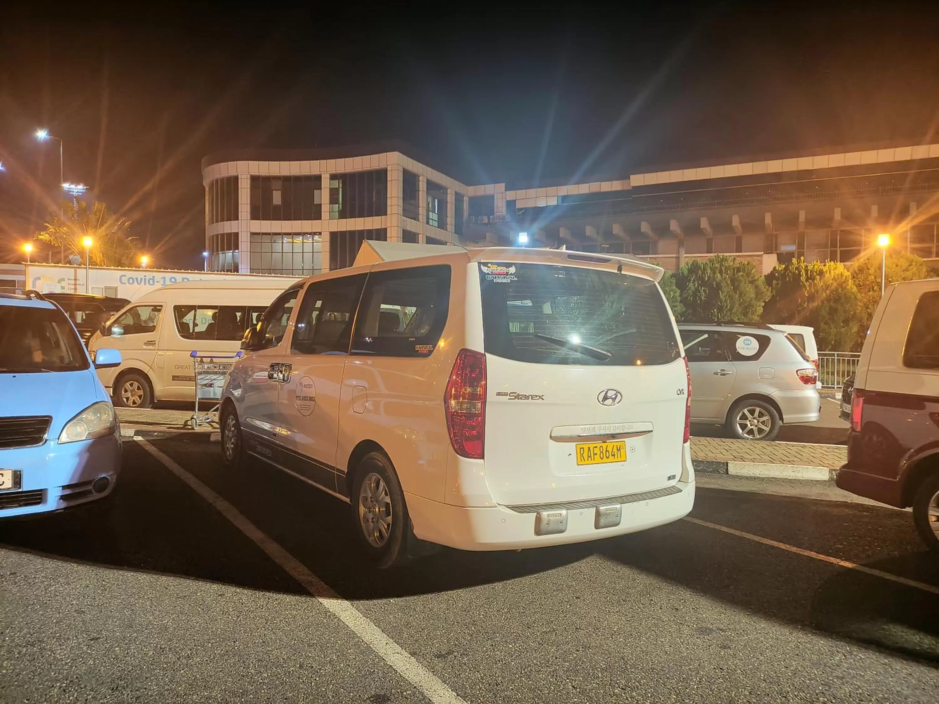 shuttle, Property Building in INZOZI AFRICA HOUSE B&B- Kacyiru