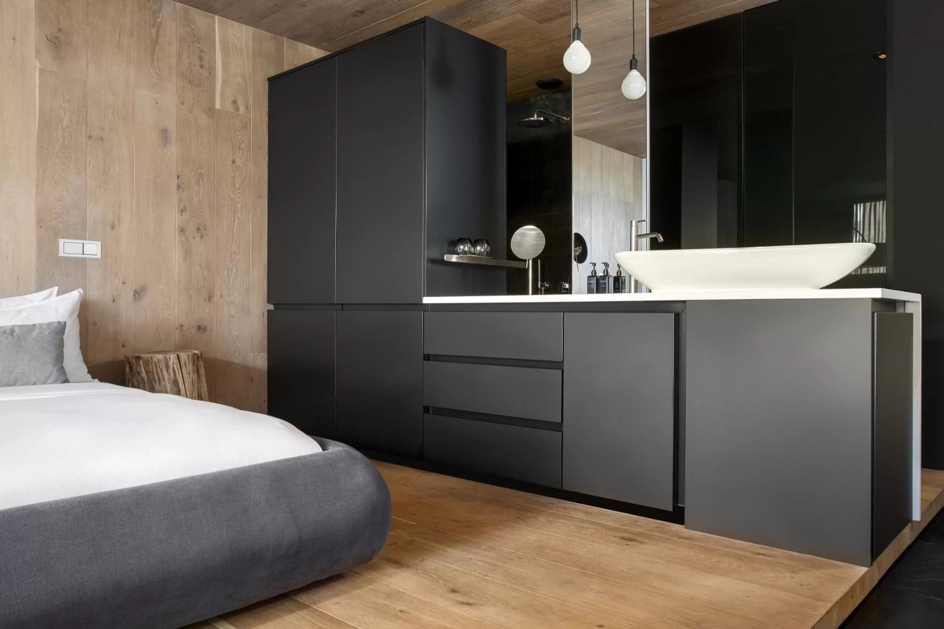 Bathroom, Bed in POD Camps Bay by The Oyster Collection