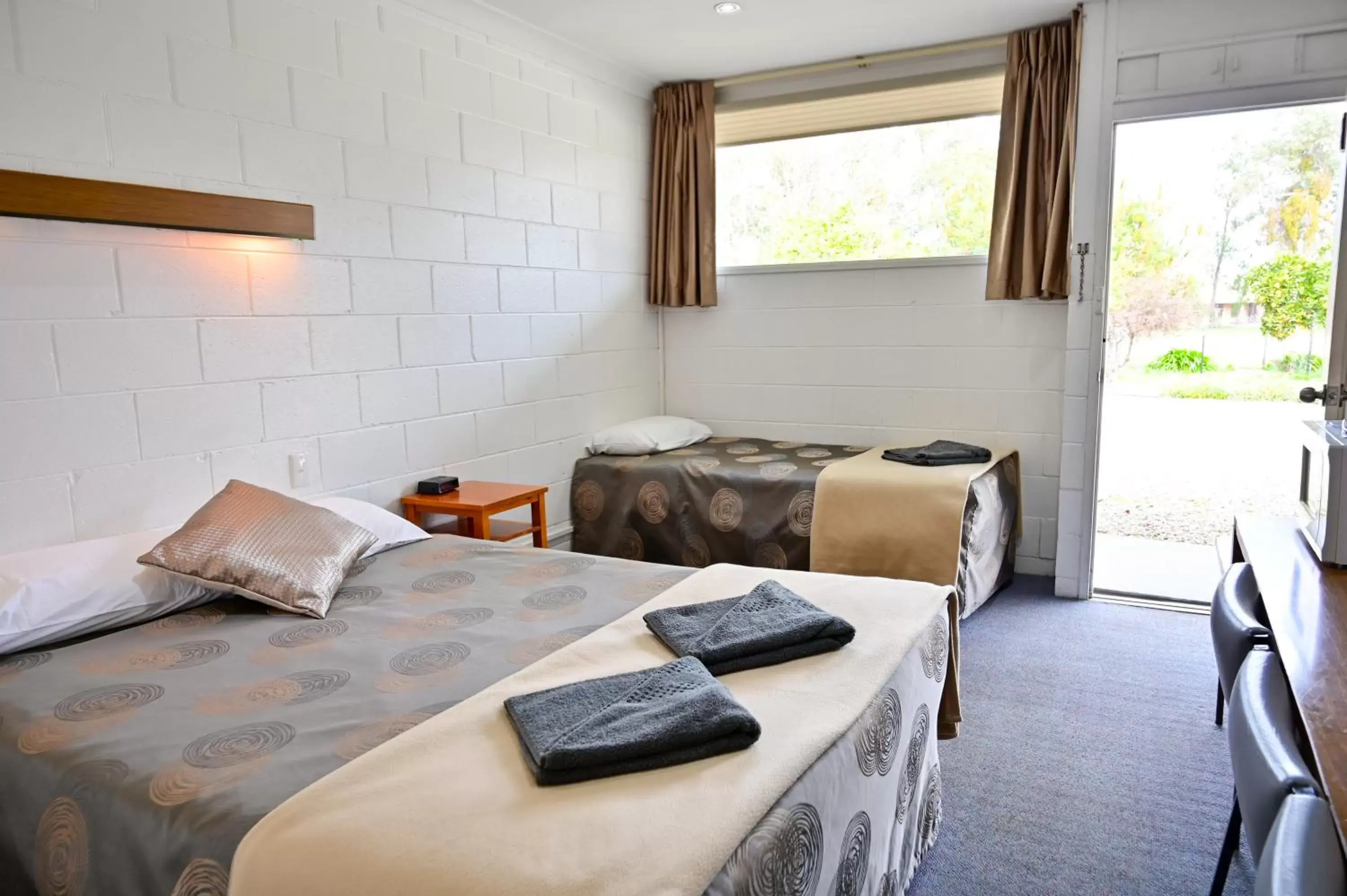 Twin Room in Byer Fountain Motor Inn Twin Room in Byer Fountain Motor Inn