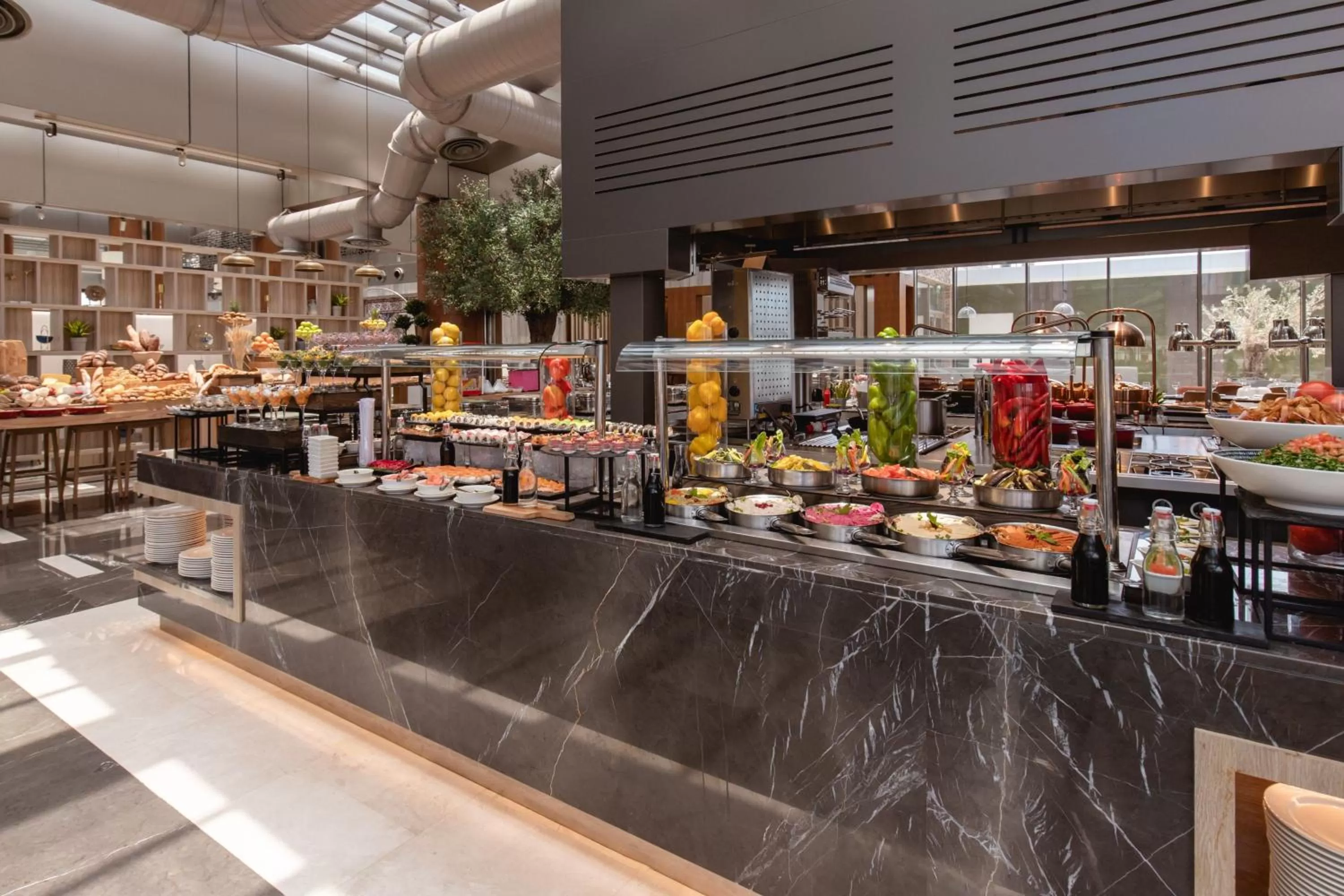 Restaurant/places to eat in Jeddah Marriott Hotel Madinah Road