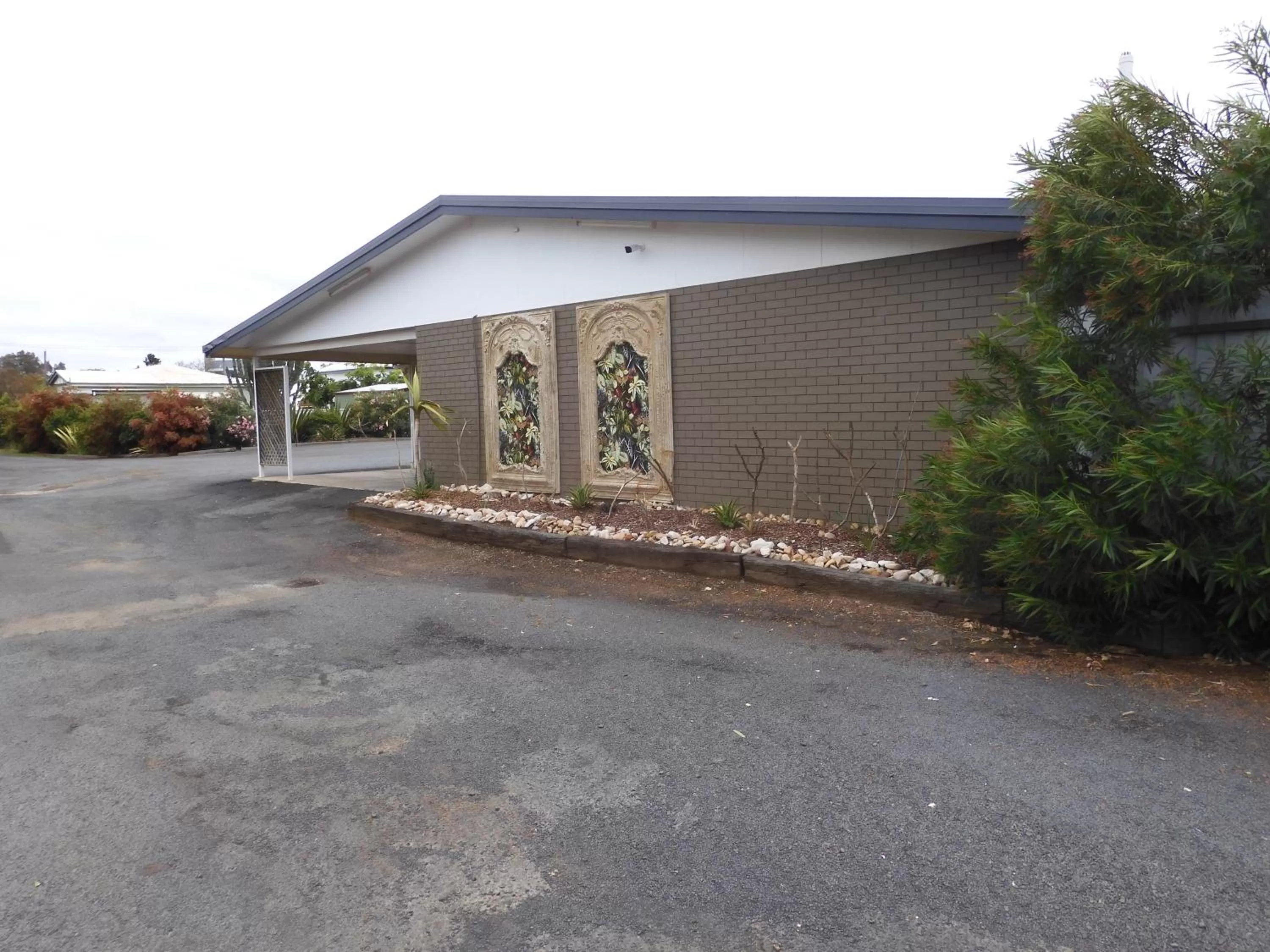 Property building in Dalby Parkview Motel