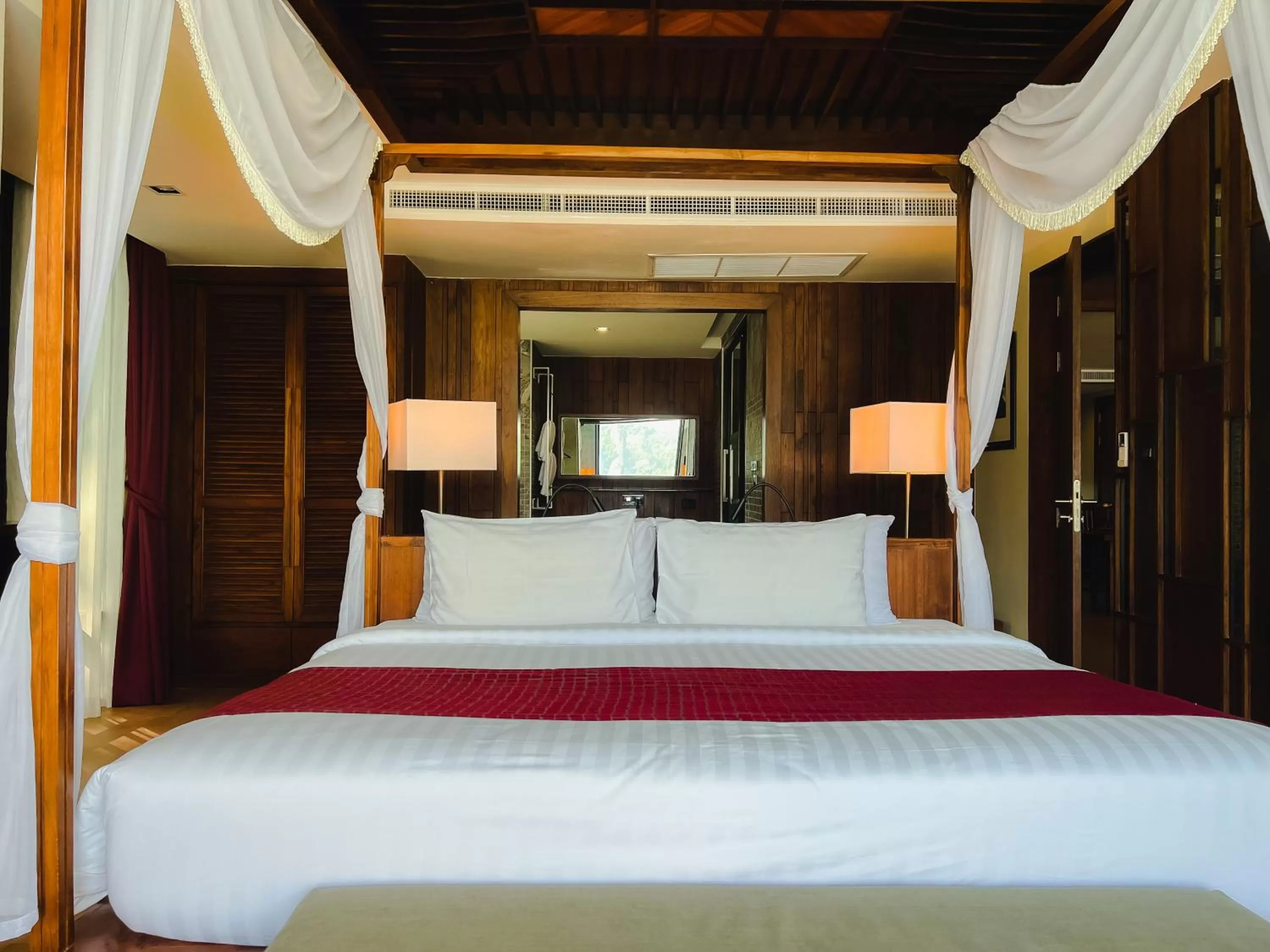 Bed in Aonang Phu Pi Maan Resort & Spa