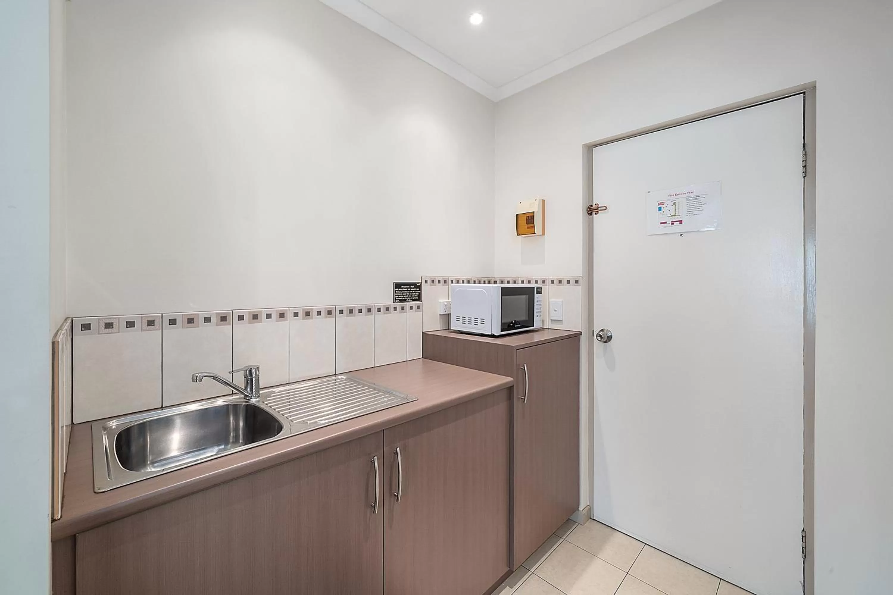 Kitchen or kitchenette in Comfort Inn Heritage Wagga