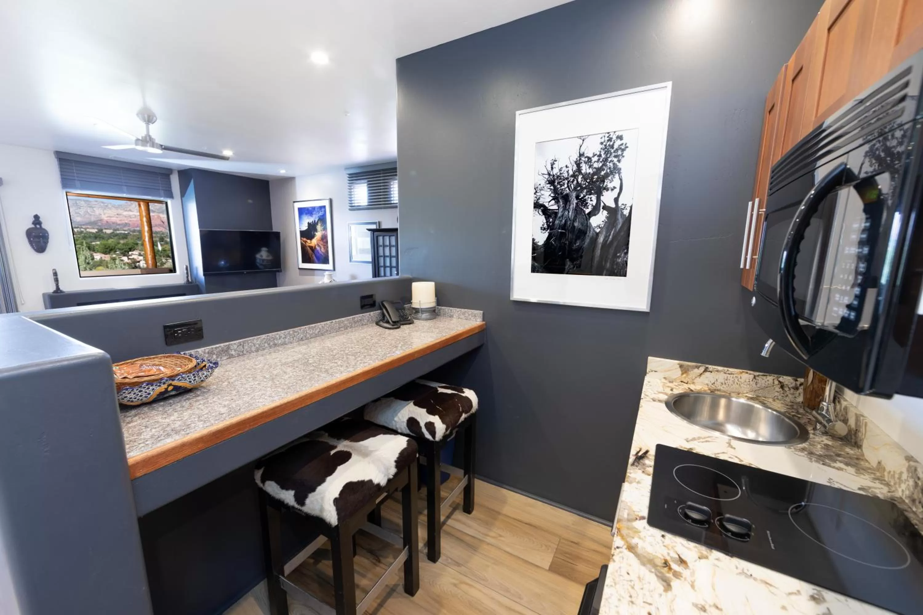 Kitchen or kitchenette in A Sunset Chateau