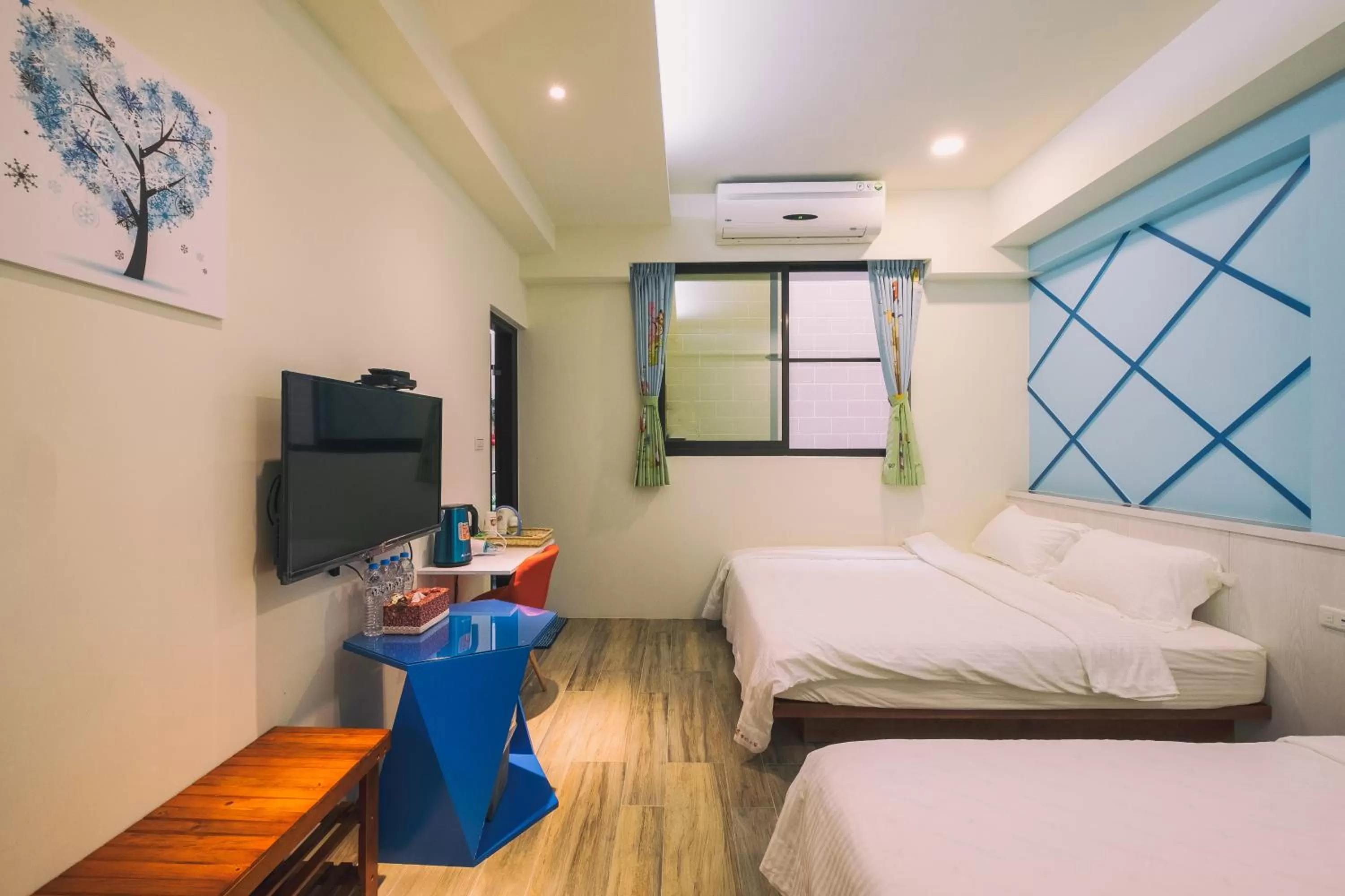 Photo of the whole room, TV/Entertainment Center in Zhizhu Homestay