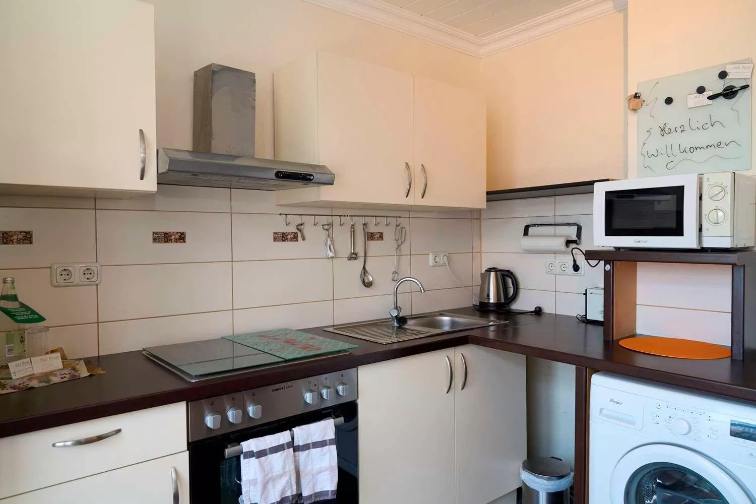 kitchen, Kitchen/Kitchenette in Hotel zur Post Ochsendorf