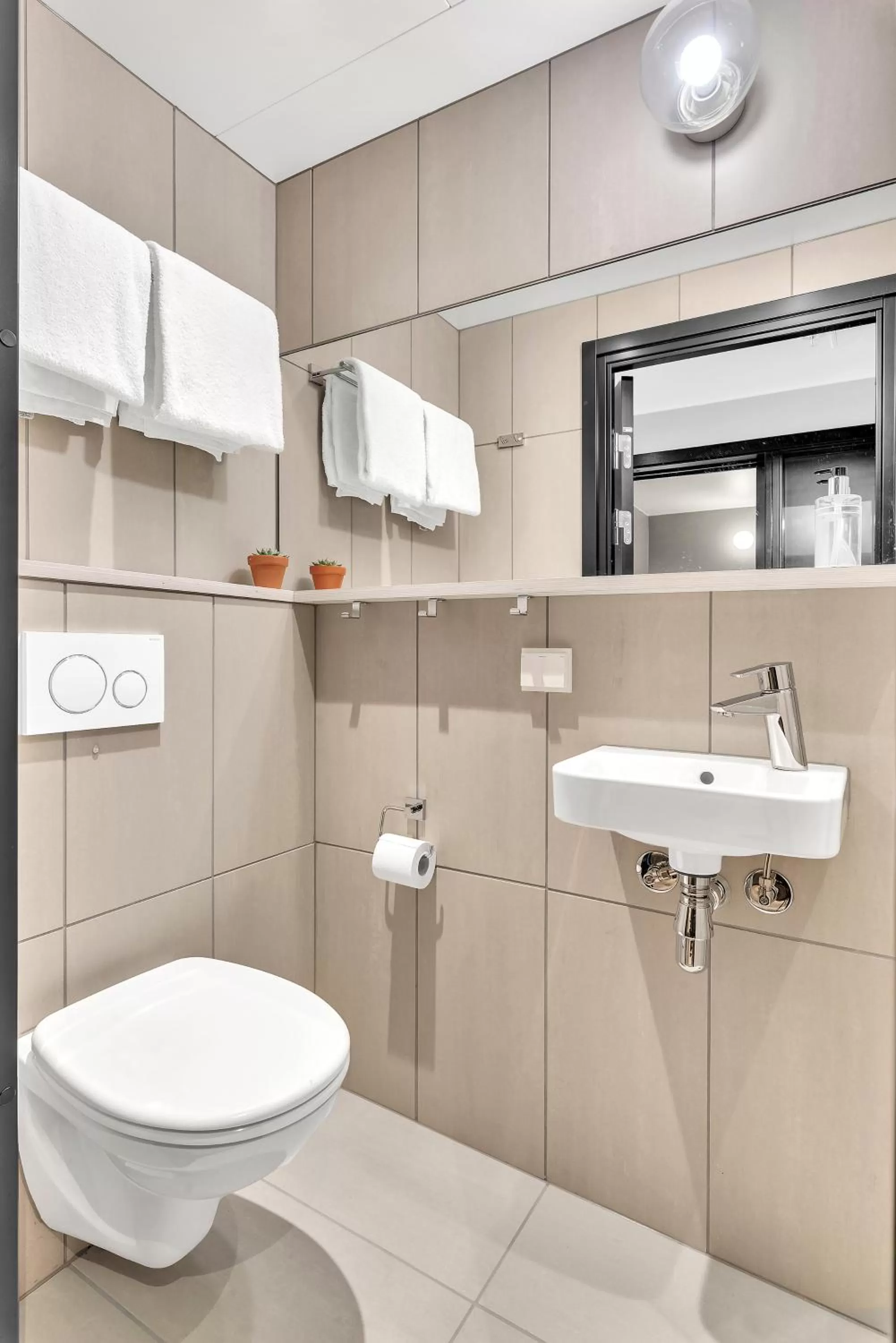 Toilet in Forenom Aparthotel Oslo