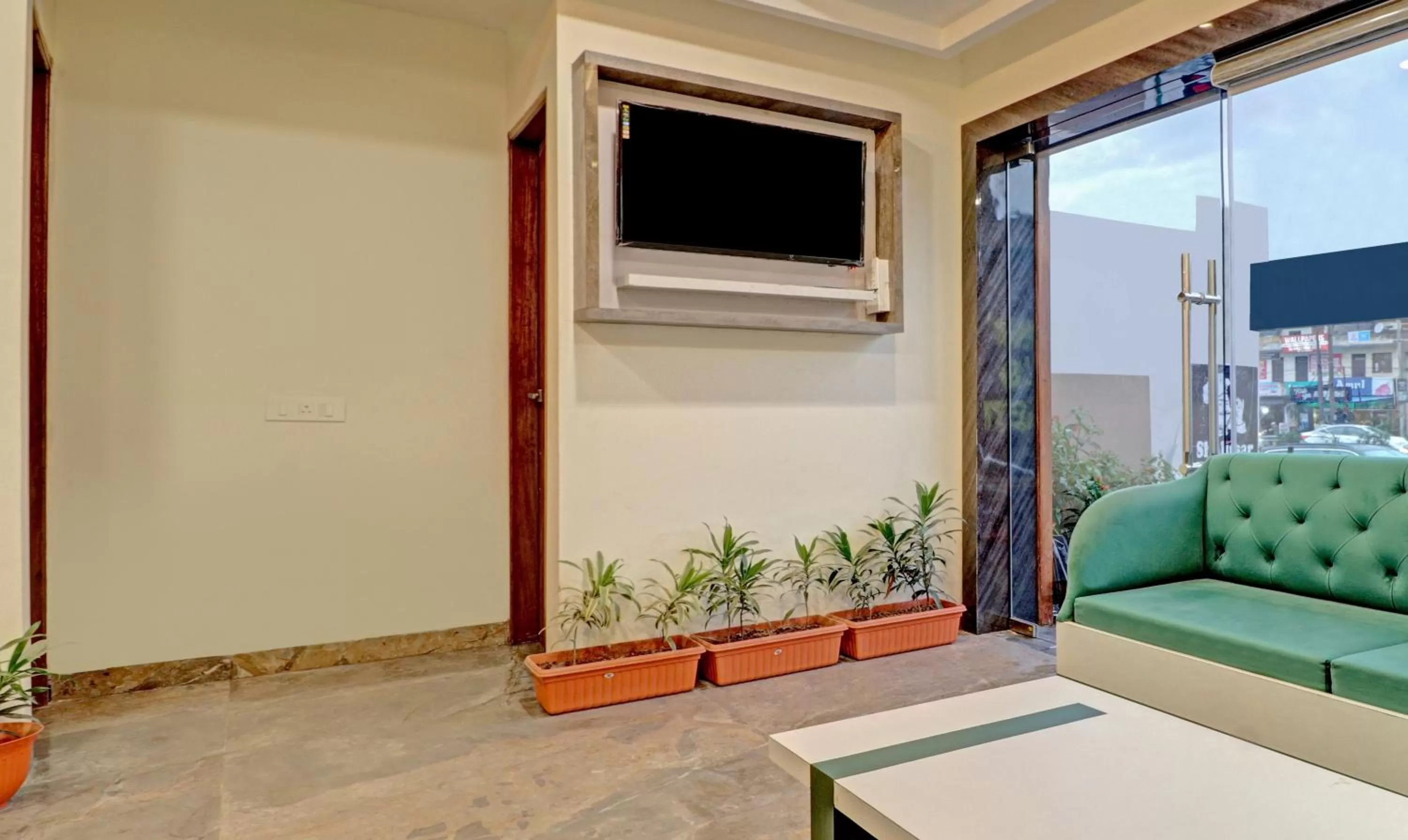 Seating area in Treebo Delmont