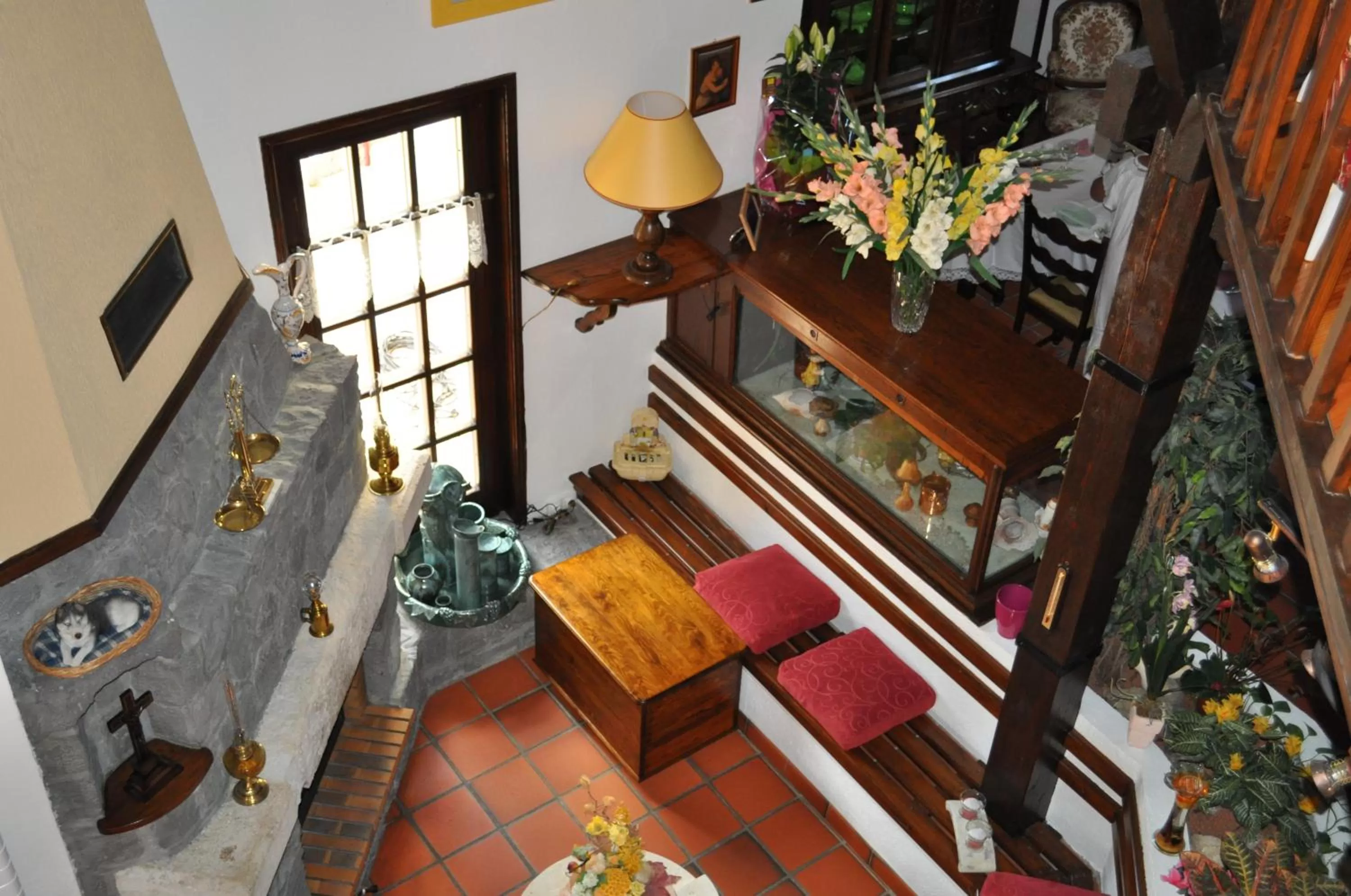 Library in Hôtel-Logis La Coraline