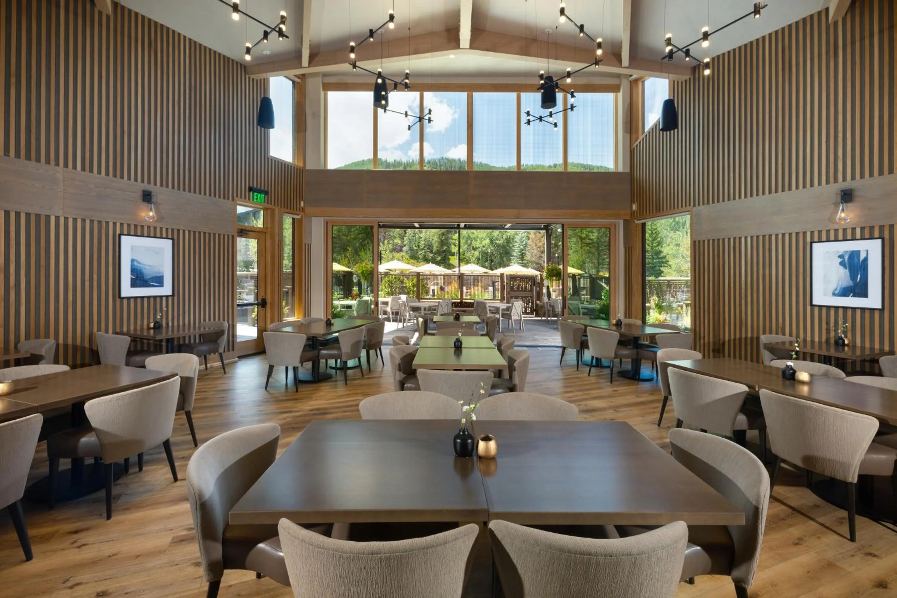 Restaurant/places to eat in Manor Vail Lodge