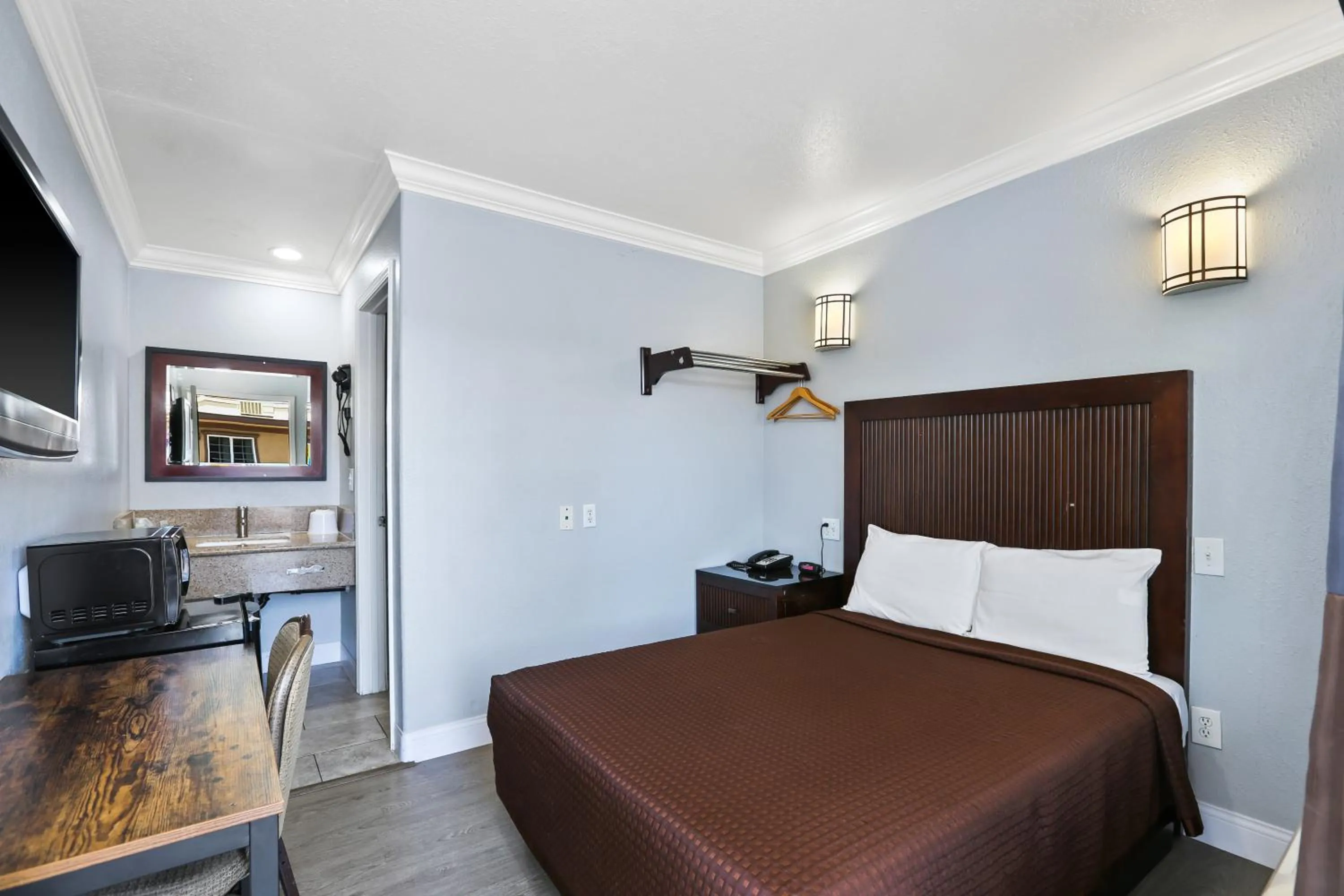 Bed in 3rd Avenue Inn