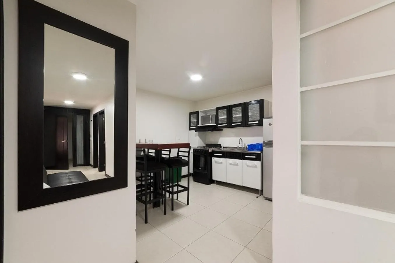 Communal lounge/ TV room in YVM Hotel Kafir