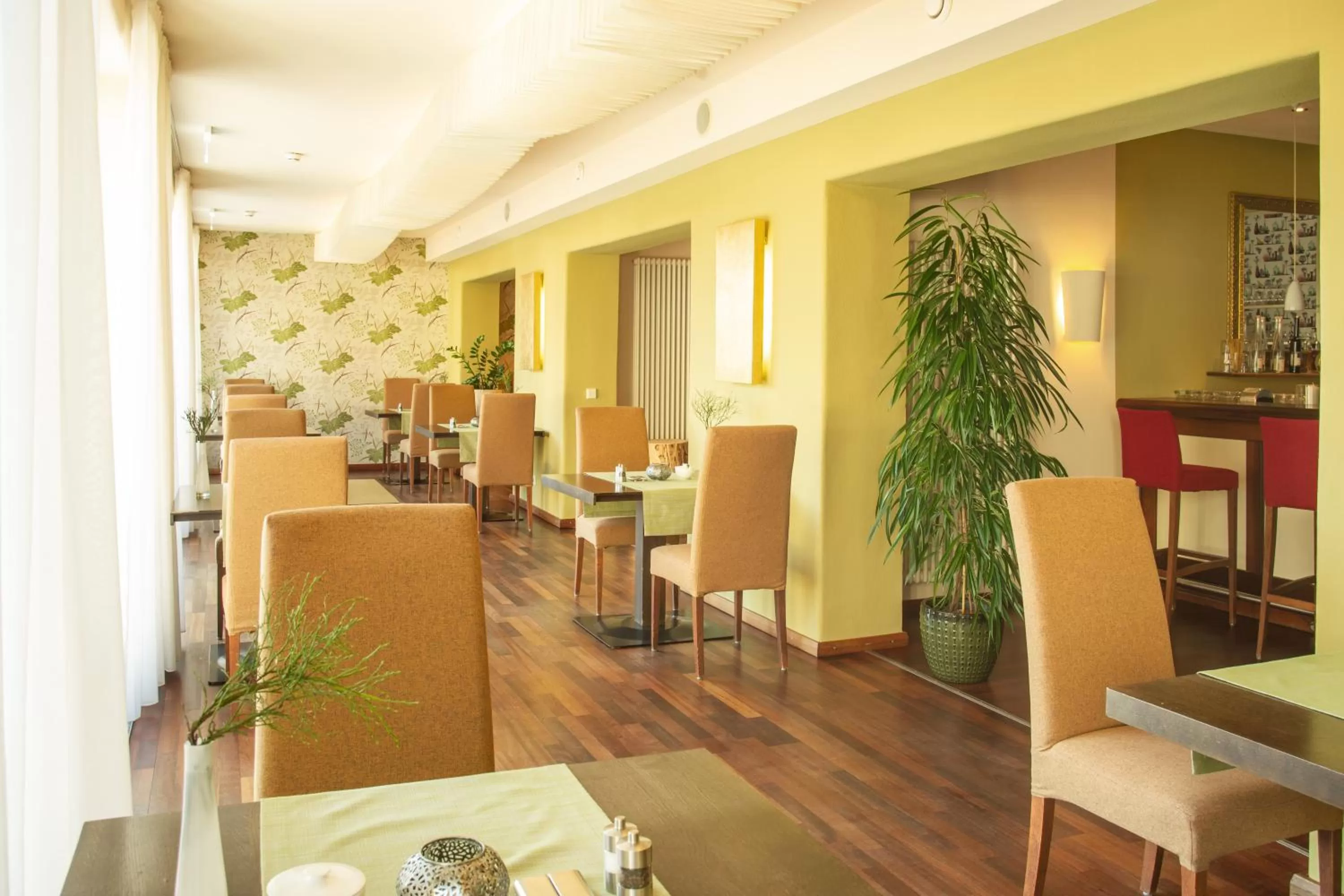 Restaurant/Places to Eat in Bio Thermalhotel Falkenhof
